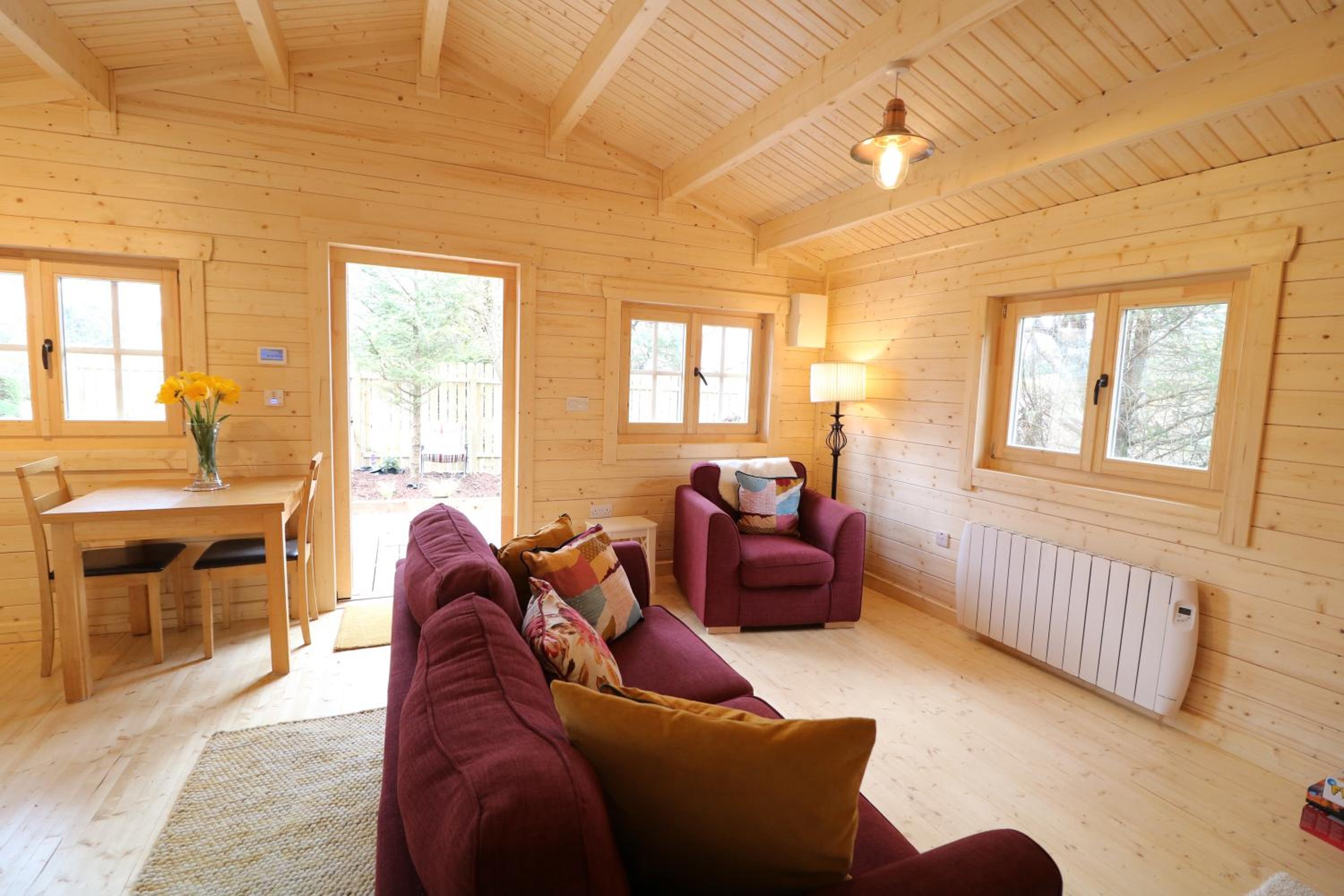 Inisean Lodge log cabin -part of Inisean B&B