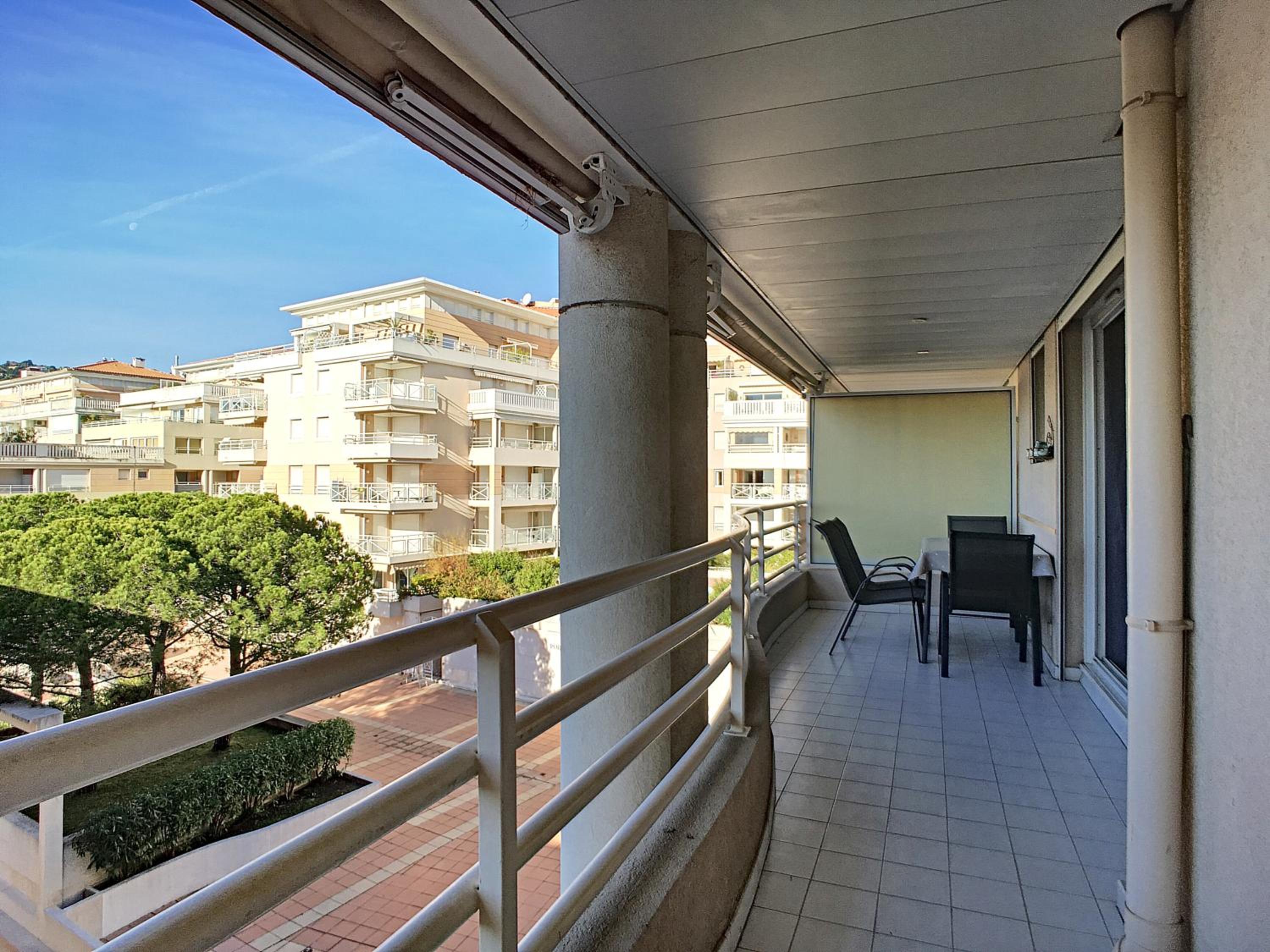 Cozy Apartment sea view Air Cond