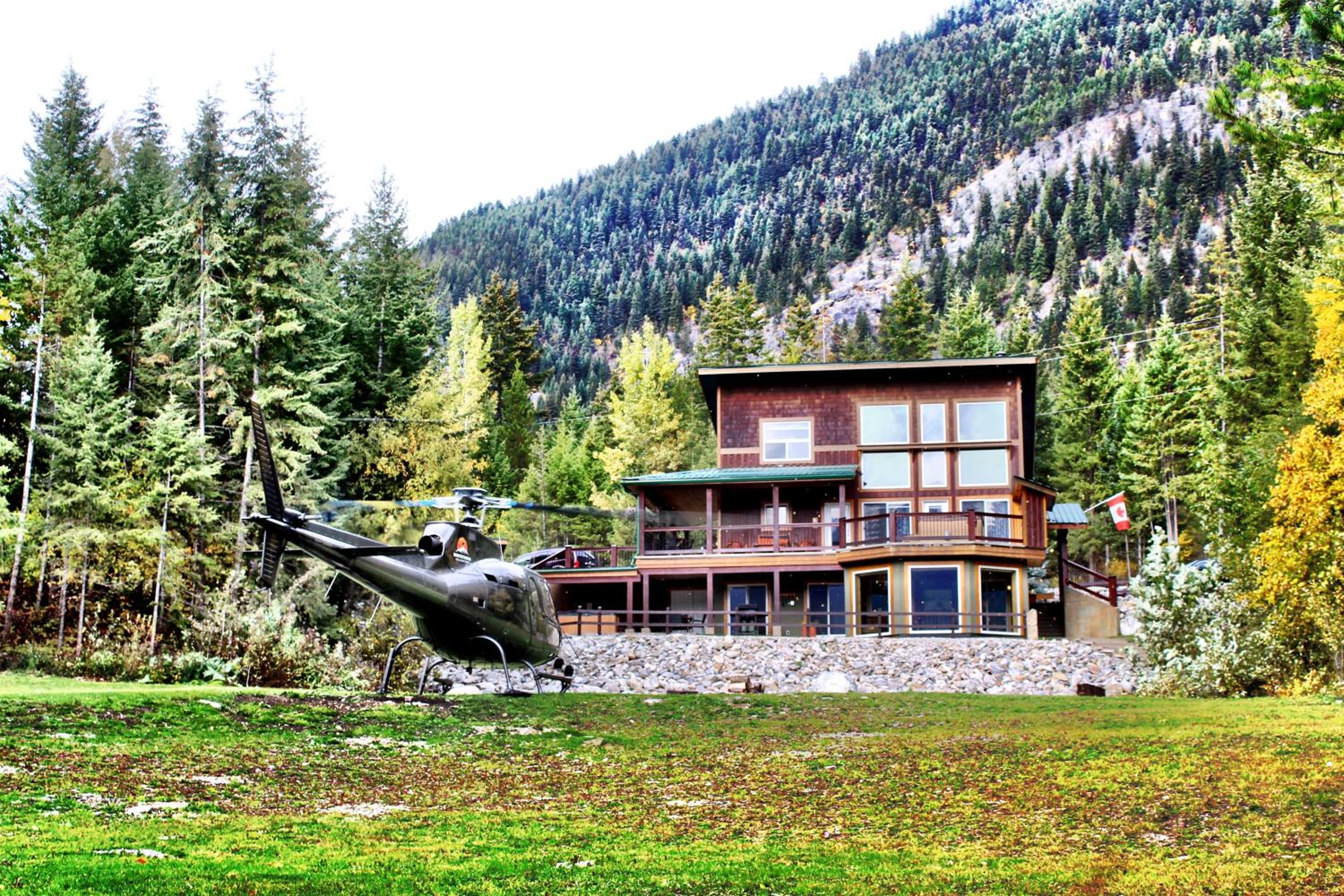 Golden Vacations - Cedar House Restaurant  Chalets - Property Image 82