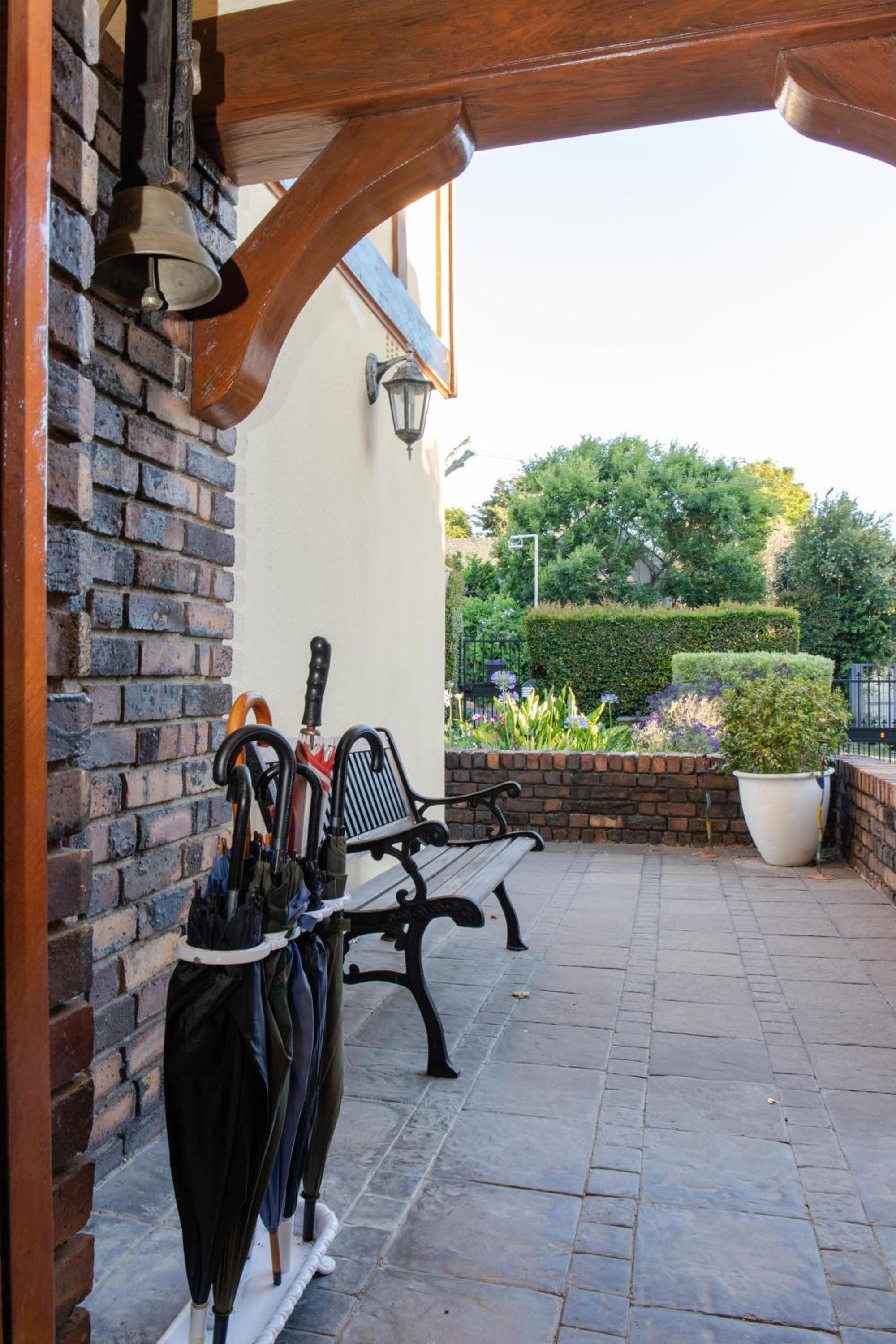Knightsbury Guest House