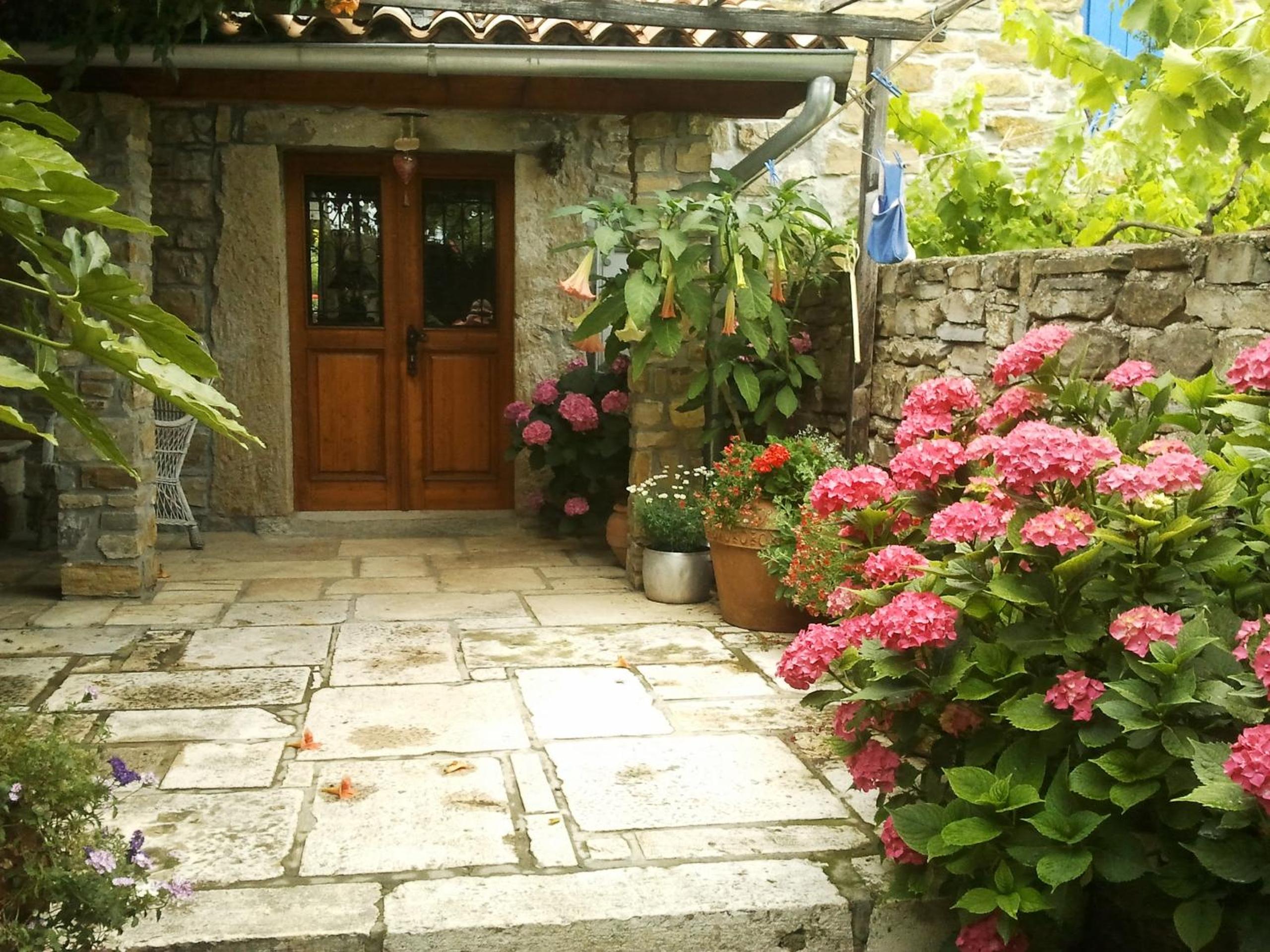 Photo 23