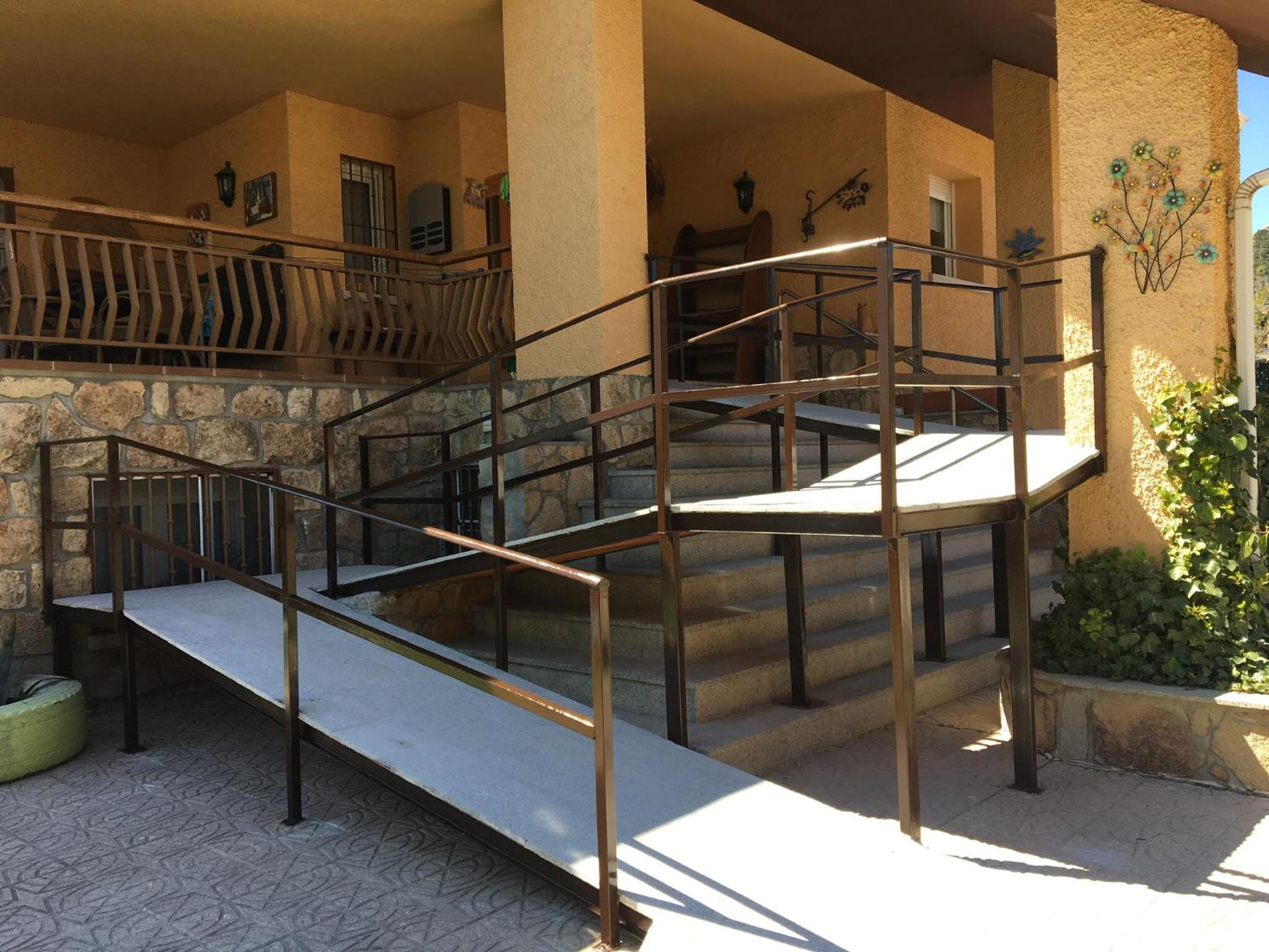 Photo 18