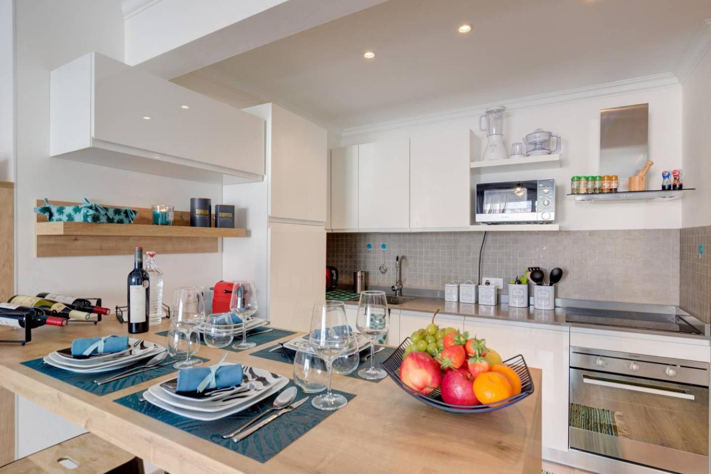 Friendly & designed apartment in the Golden square photo 5