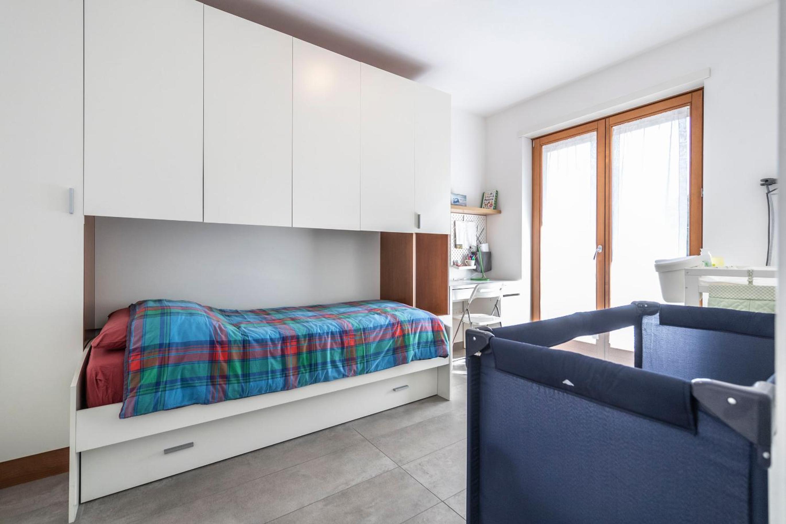 LakeGarden Apartment view 3
