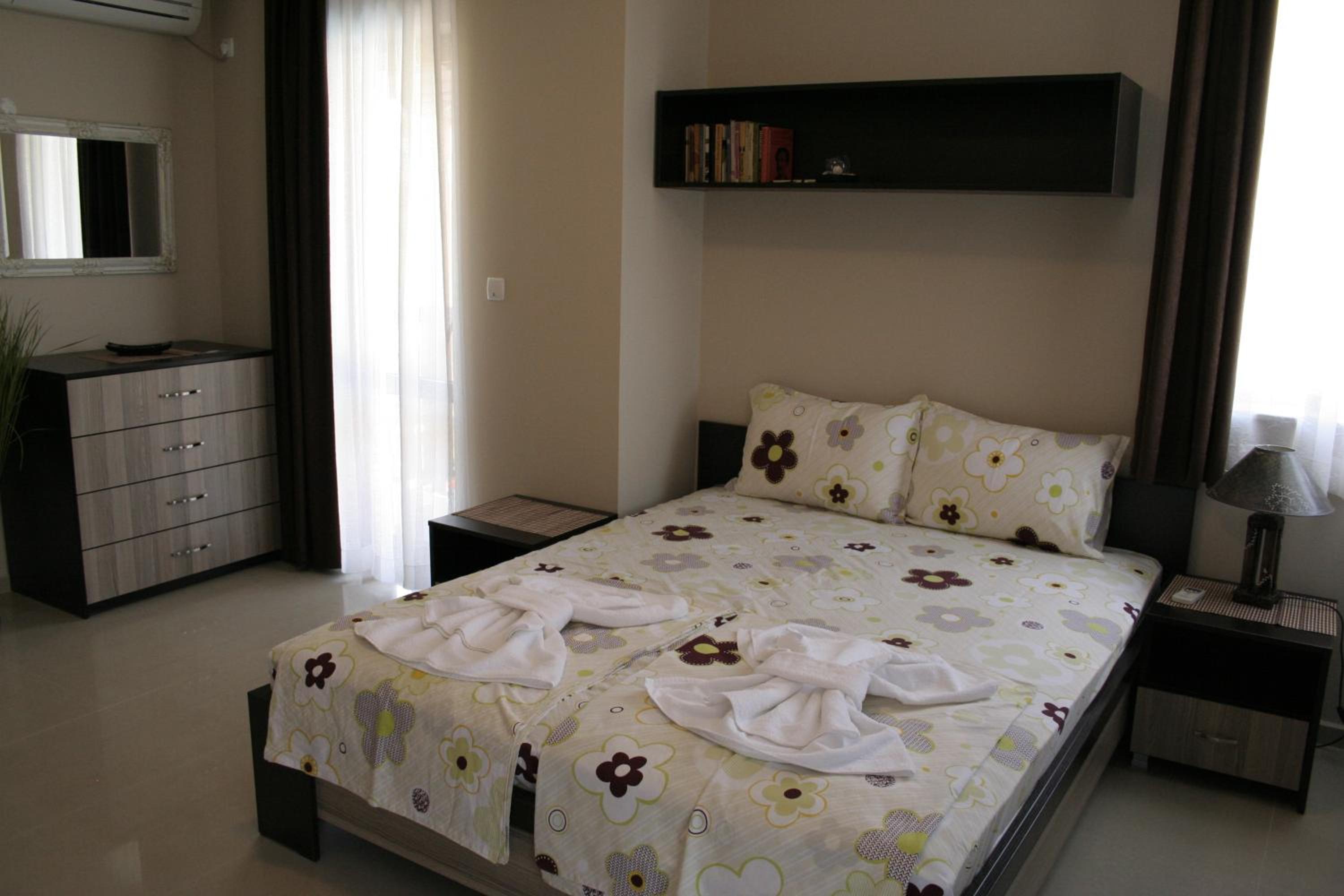 Photo 42