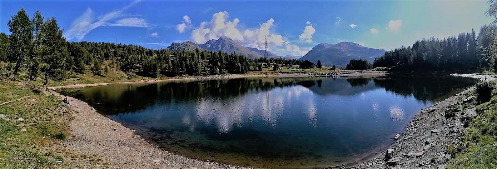 RIFUGIO AL LAGO DEL MORTIROLO in inverno raggiungibile solo a piedi view 5
