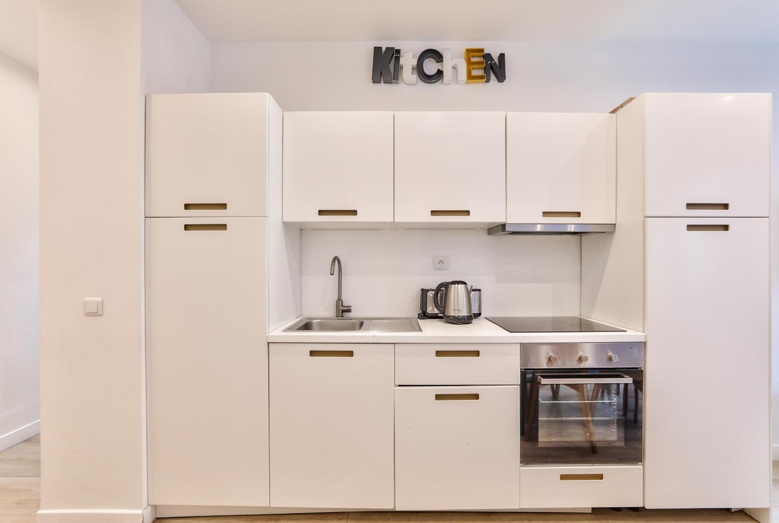 23 - Pretty Parisian Flat in Montorgueil