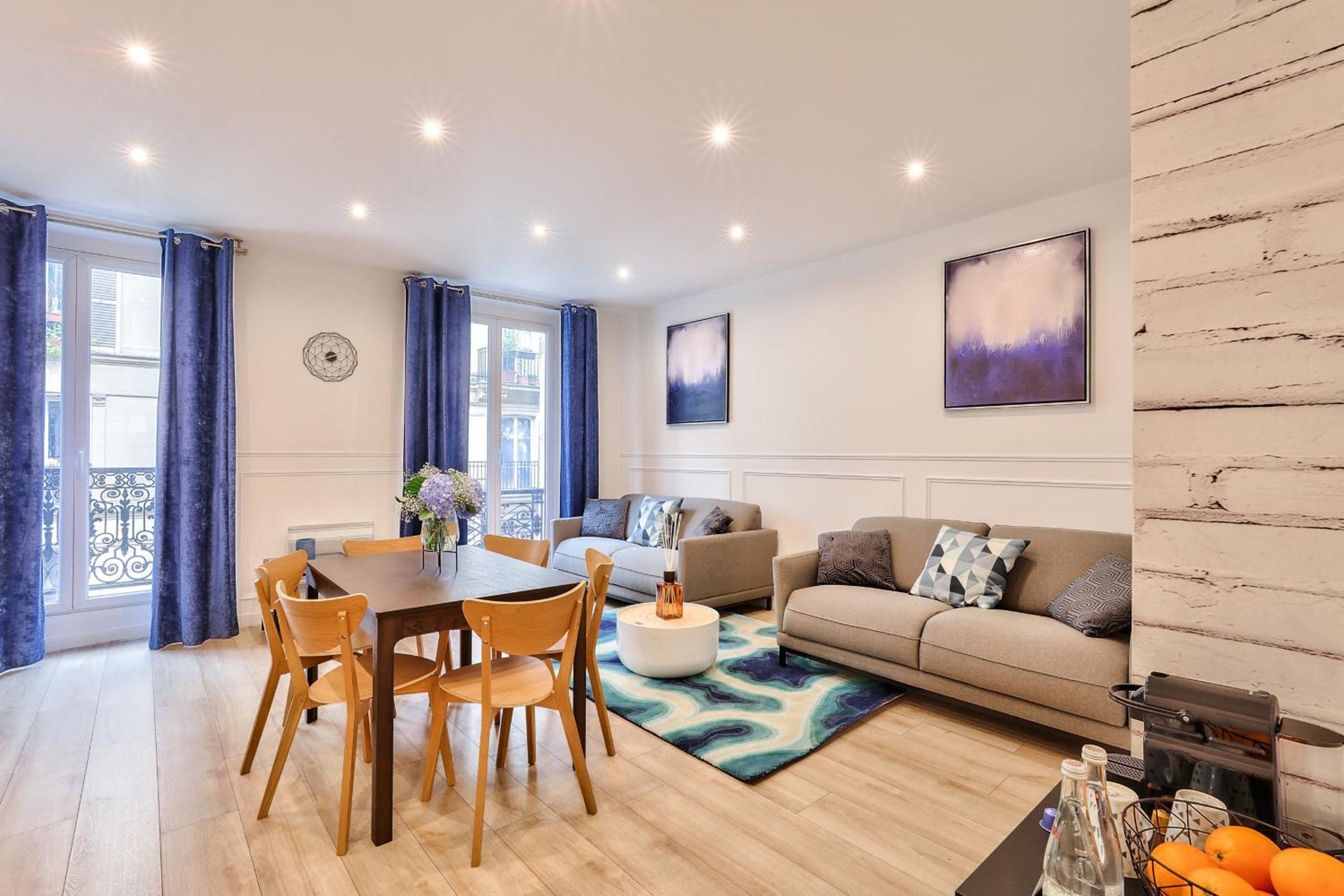 23 - Pretty Parisian Flat in Montorgueil