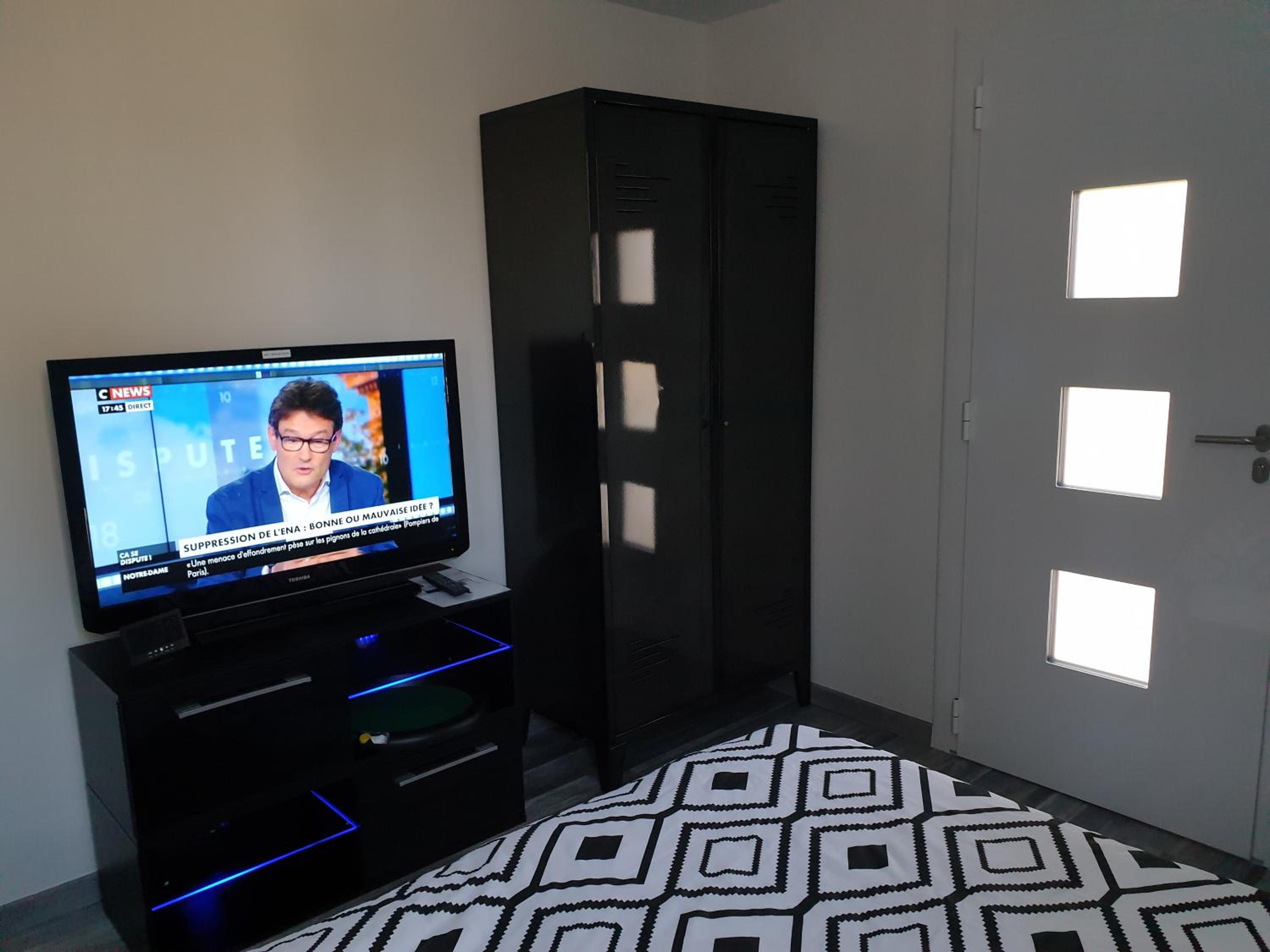 Photo 6