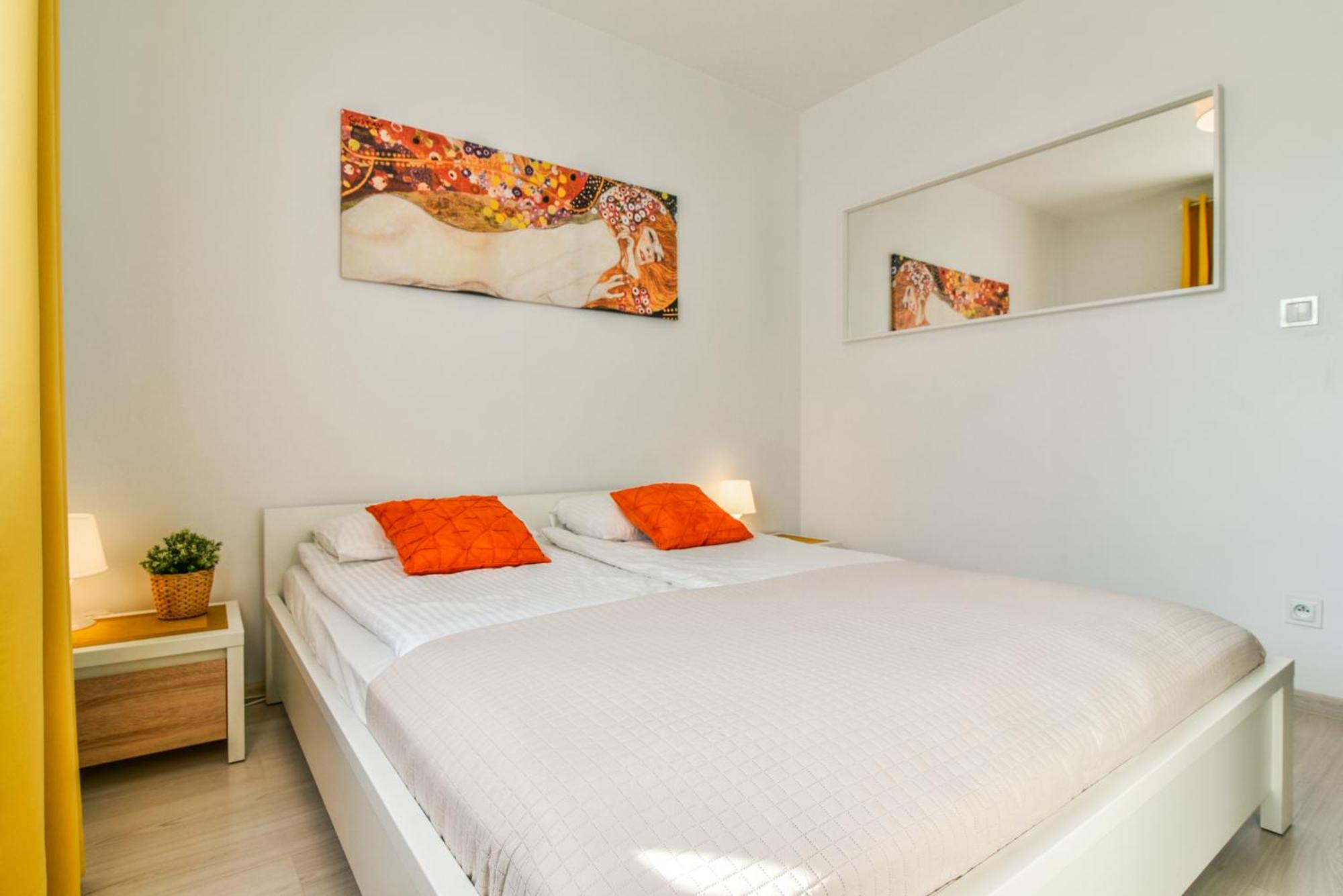 LTC Apartments Malczewskiego Centrum