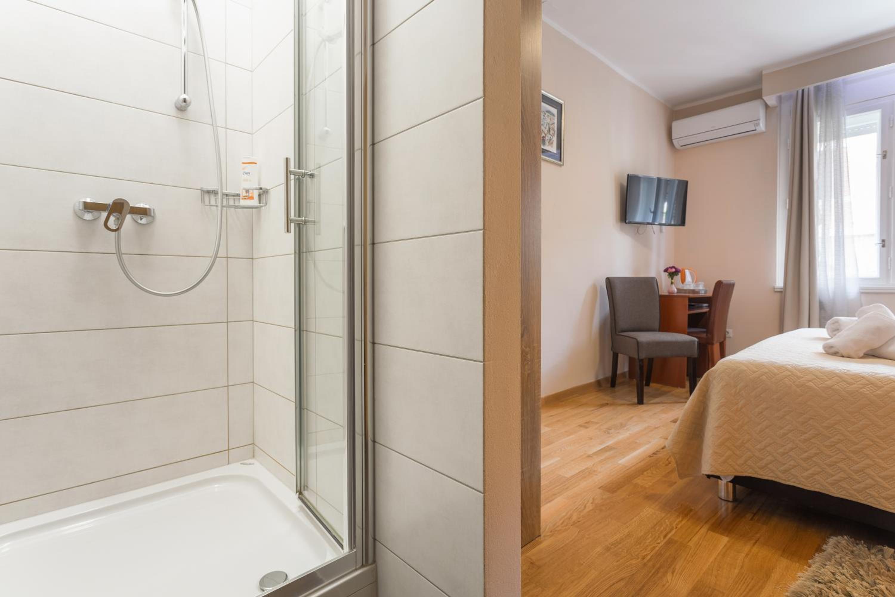 Golden Split Rooms