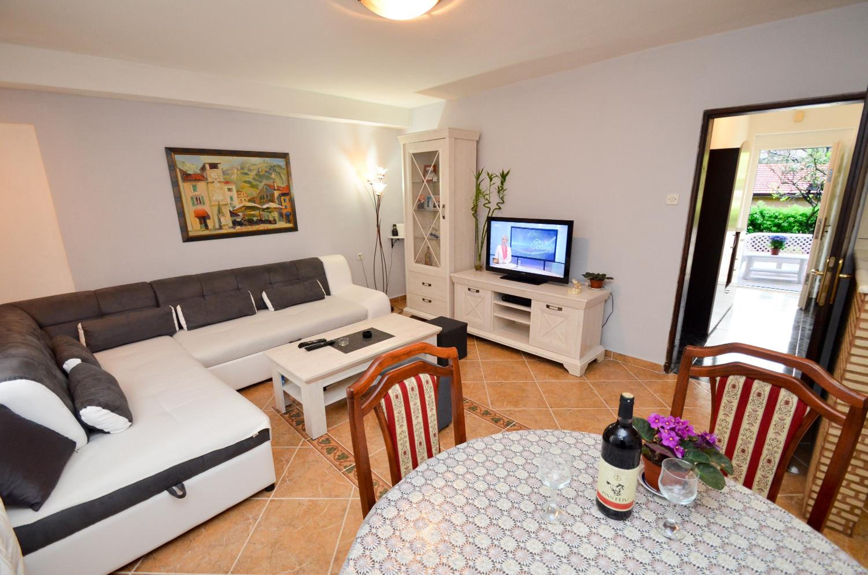 Apartment Buki view 2