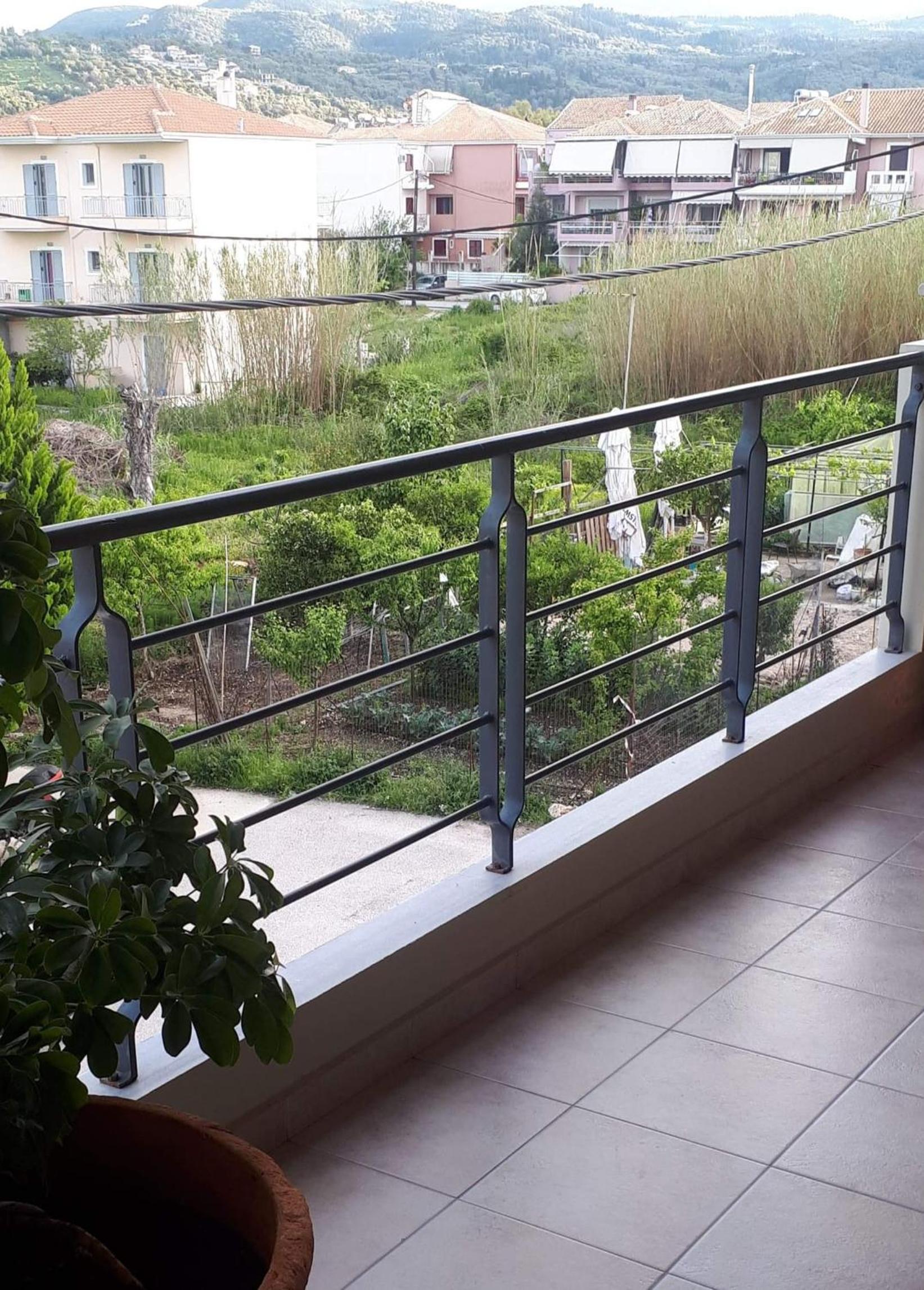 Luxury Apartment in the City view 2