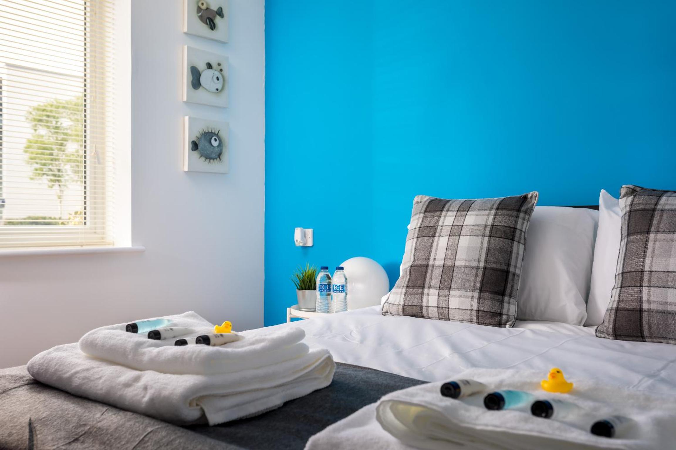 Lloyd Close Cheltenham - Close to Town Centre & GCHQ