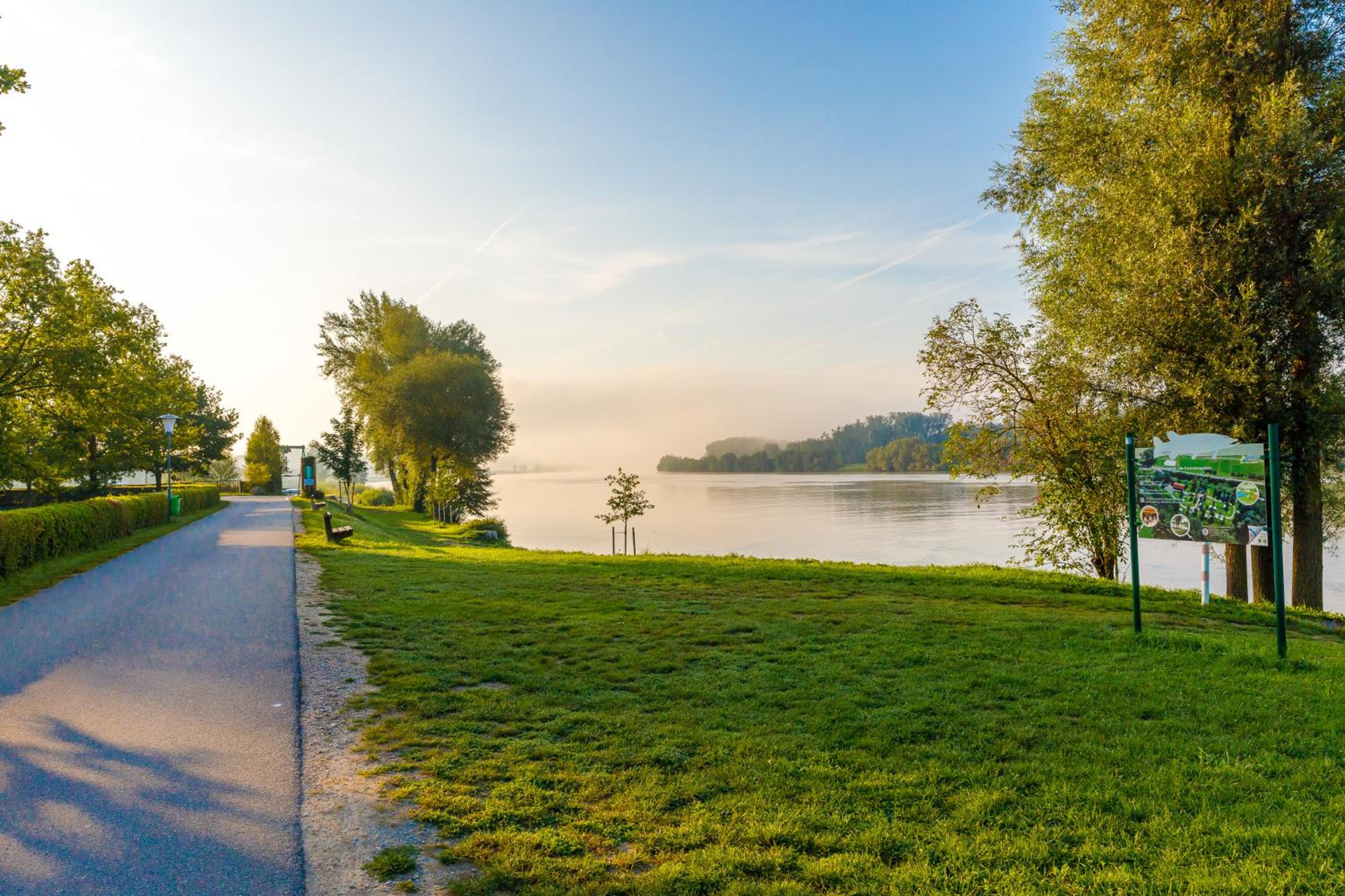 Camping & Pension Au an der Donau