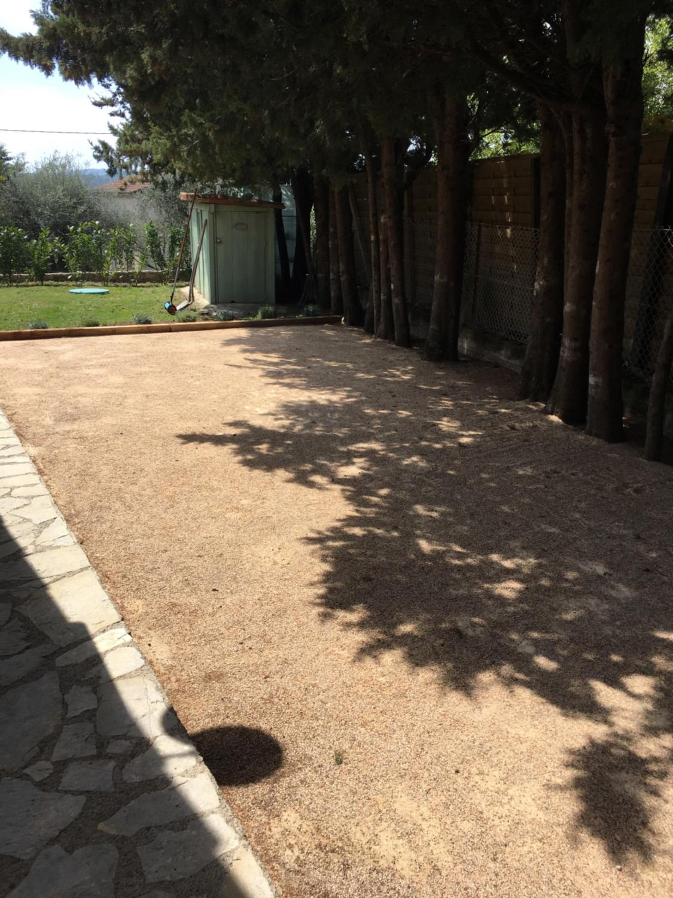 Mas Lou Piastoun view 4