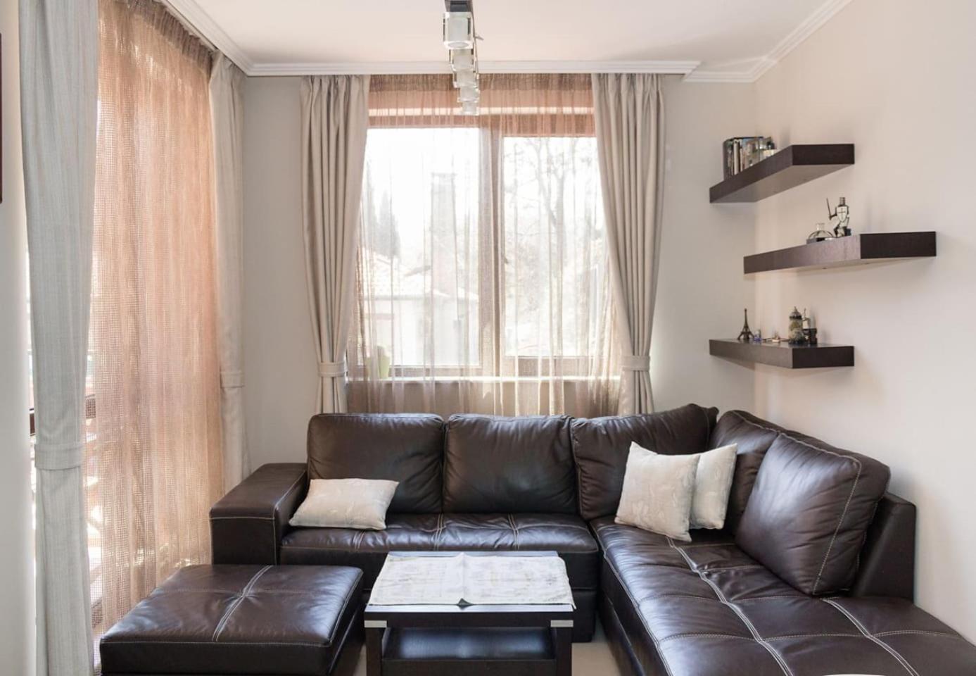 Superb 2-BDR Luxury Apartment with POOL in Villa Mare