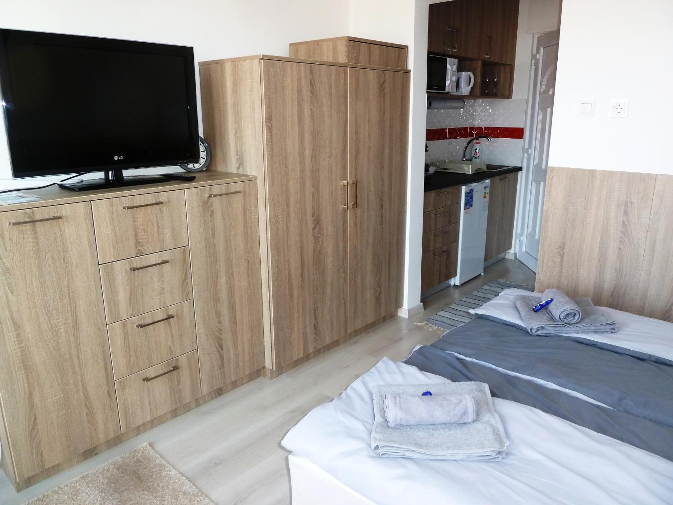 Sunrise Apartman view 4