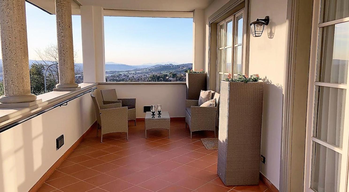 La Casa di Chloe view 2