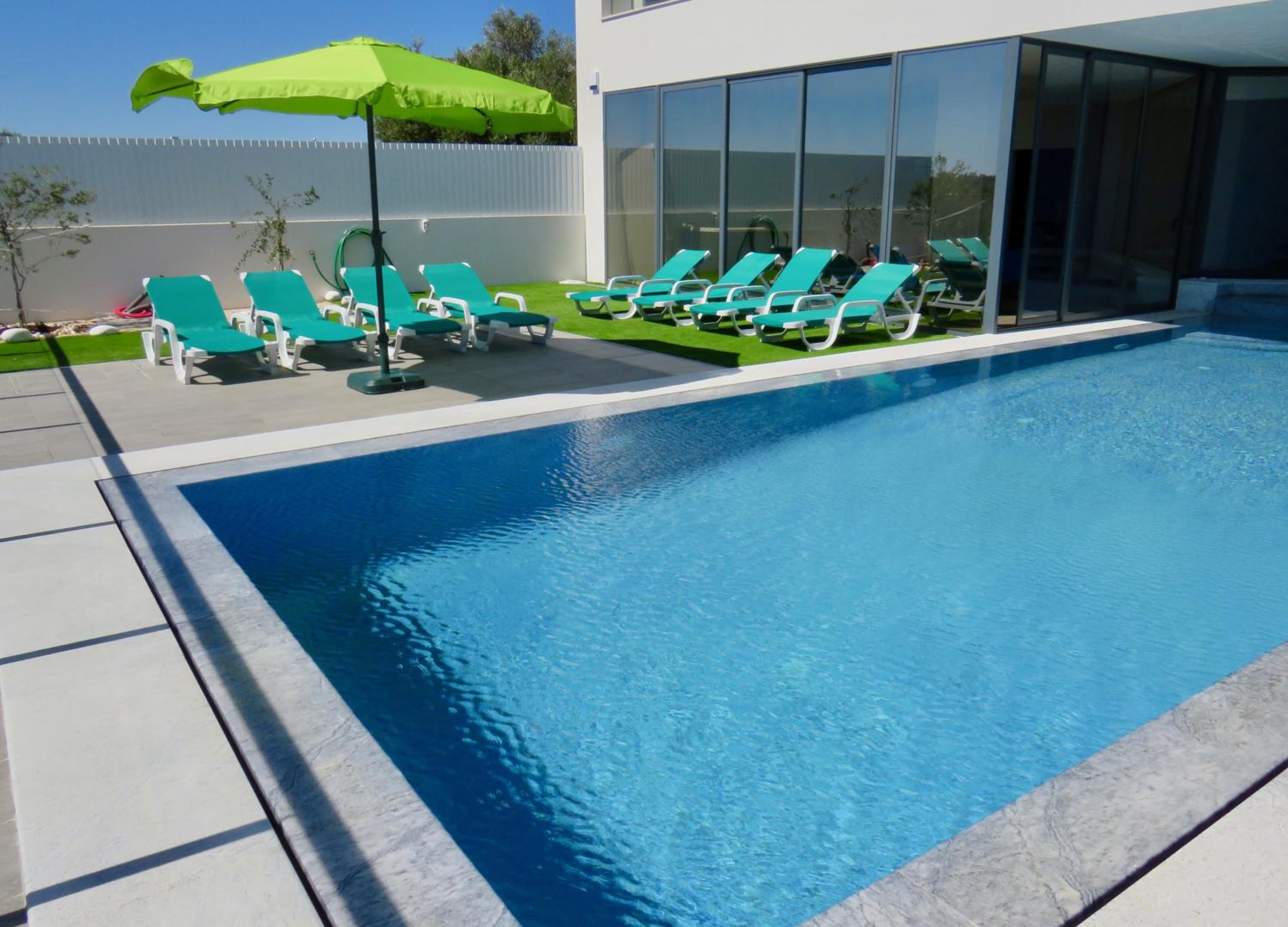 Villa Ria Alvor- Swimming pool & Jacuzzi