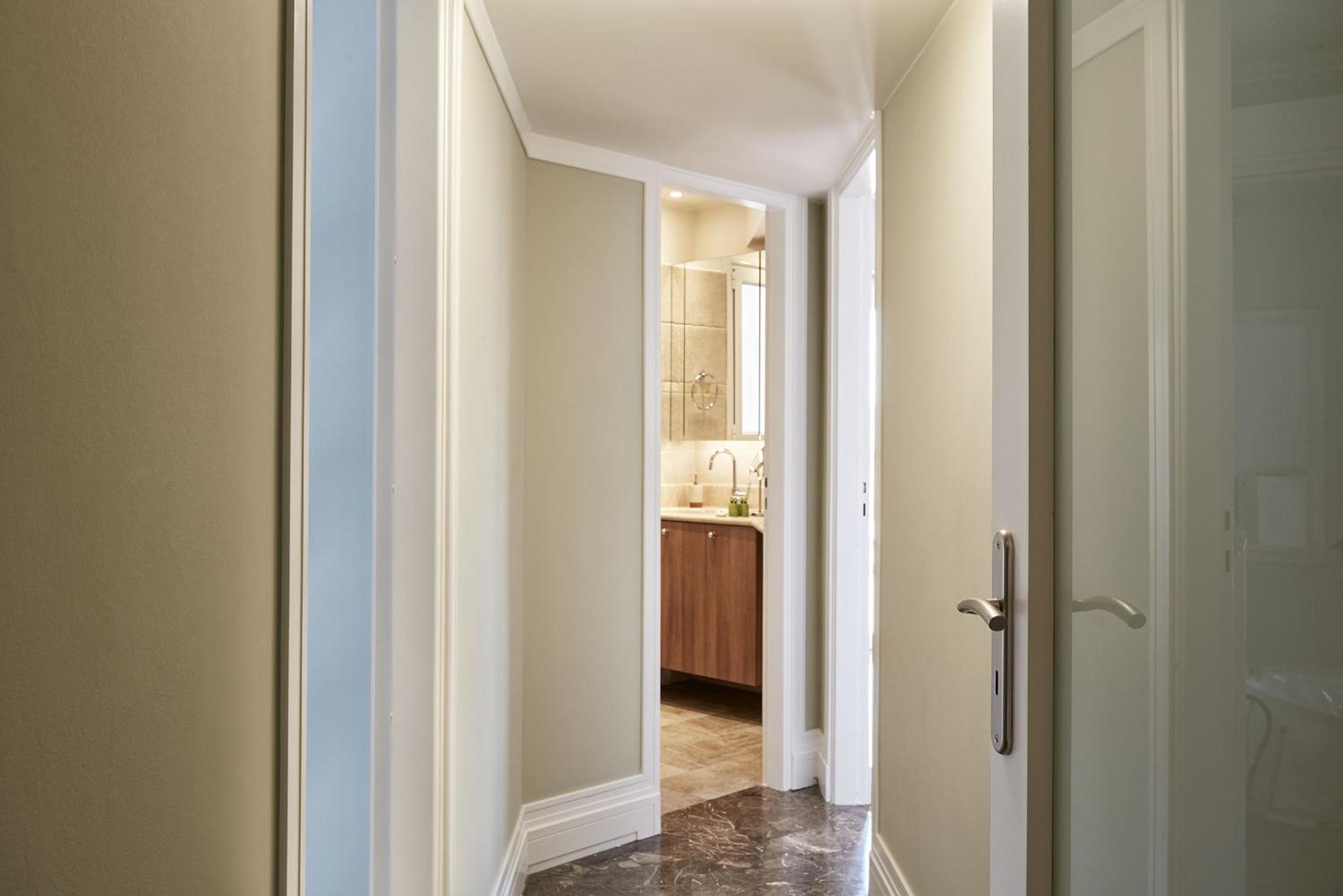 Fabulous 3BD Apt close to Kalimarmaro