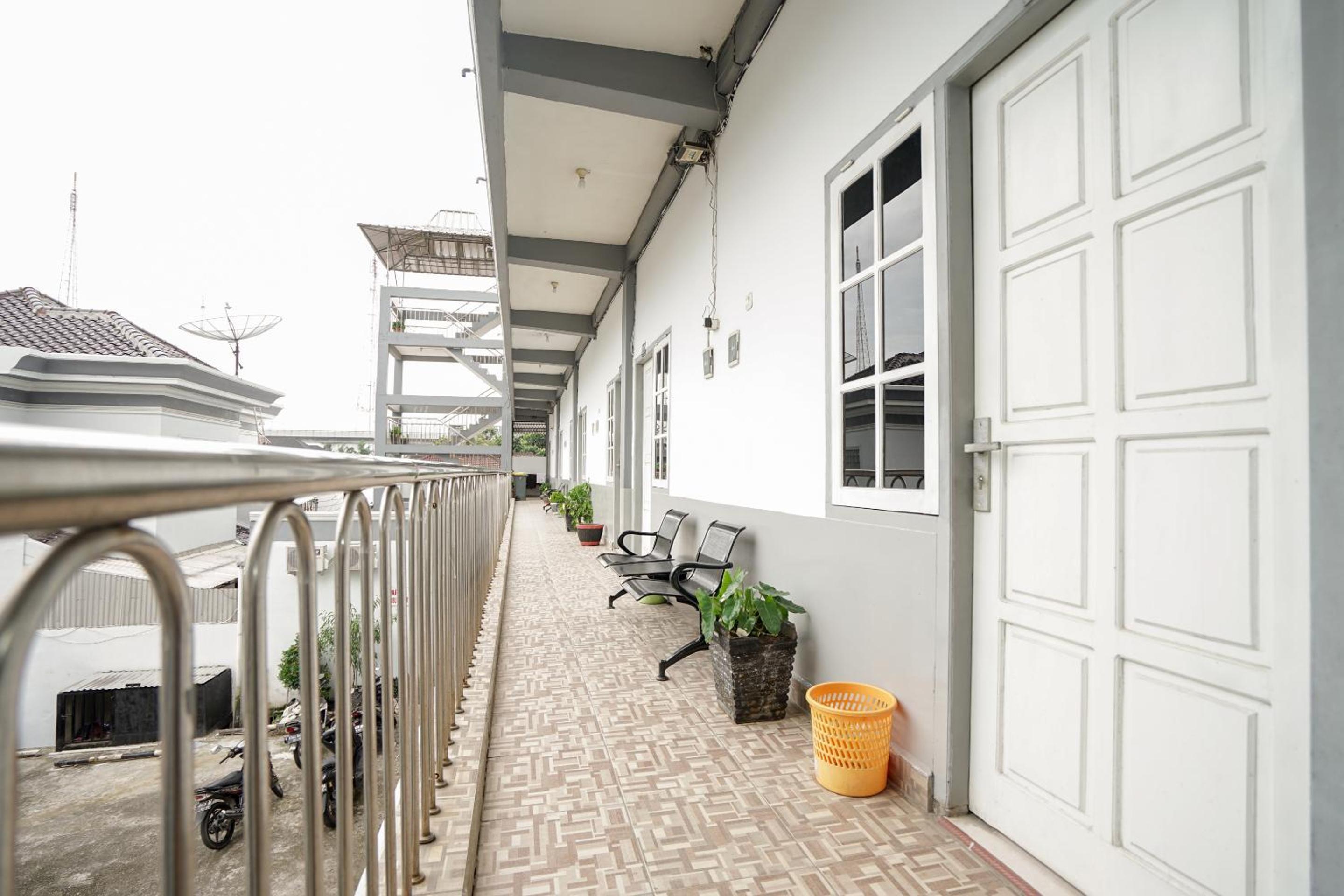 Balcony & Terrace