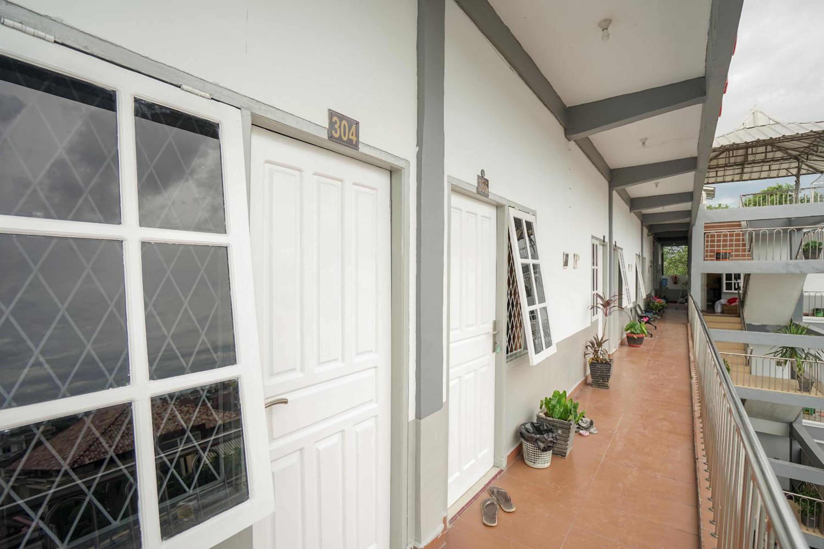 Balcony & Terrace