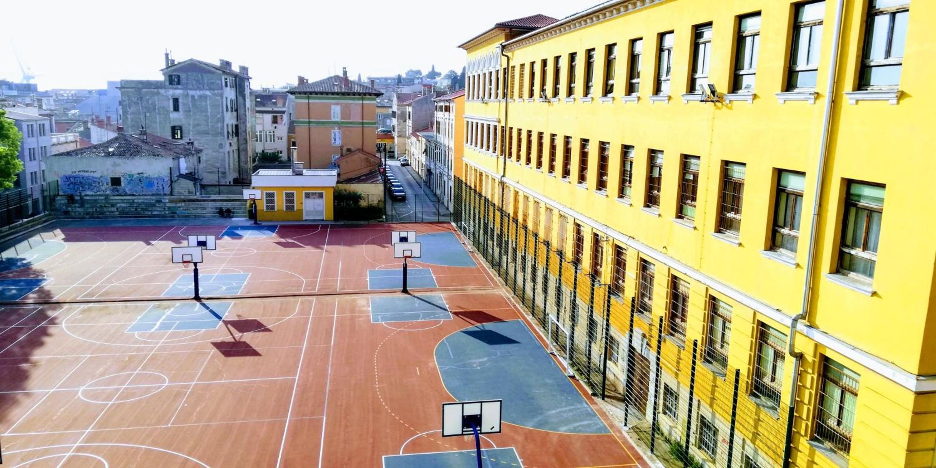 Pula Center Apartments and Rooms