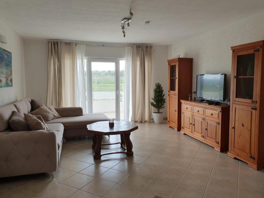 Villa Zerava Nin