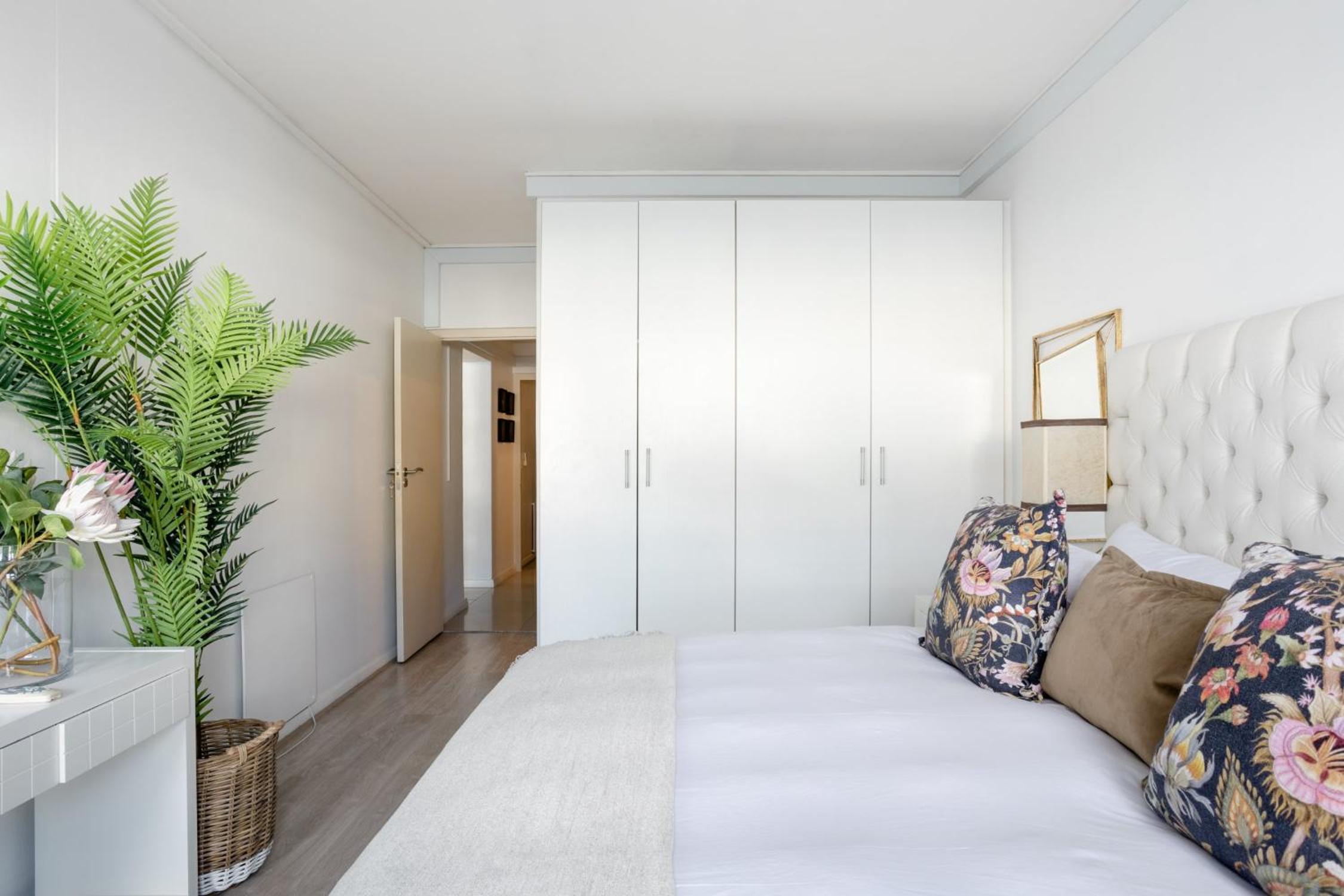 Hotel Luxury City Apartment With Mountain Views