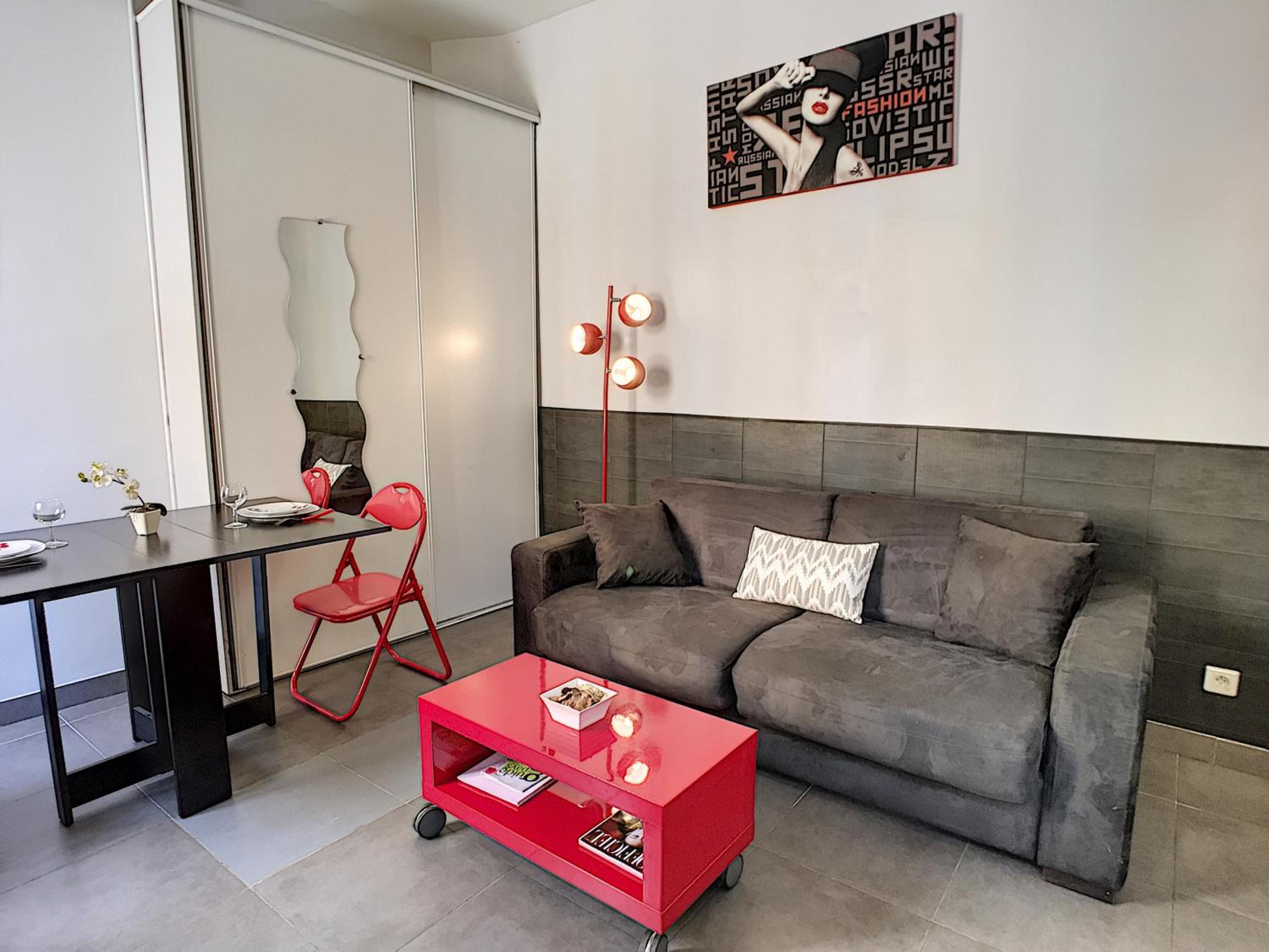 Nestor&Jeeves - RED TOUCH - Central - Close sea photo 5