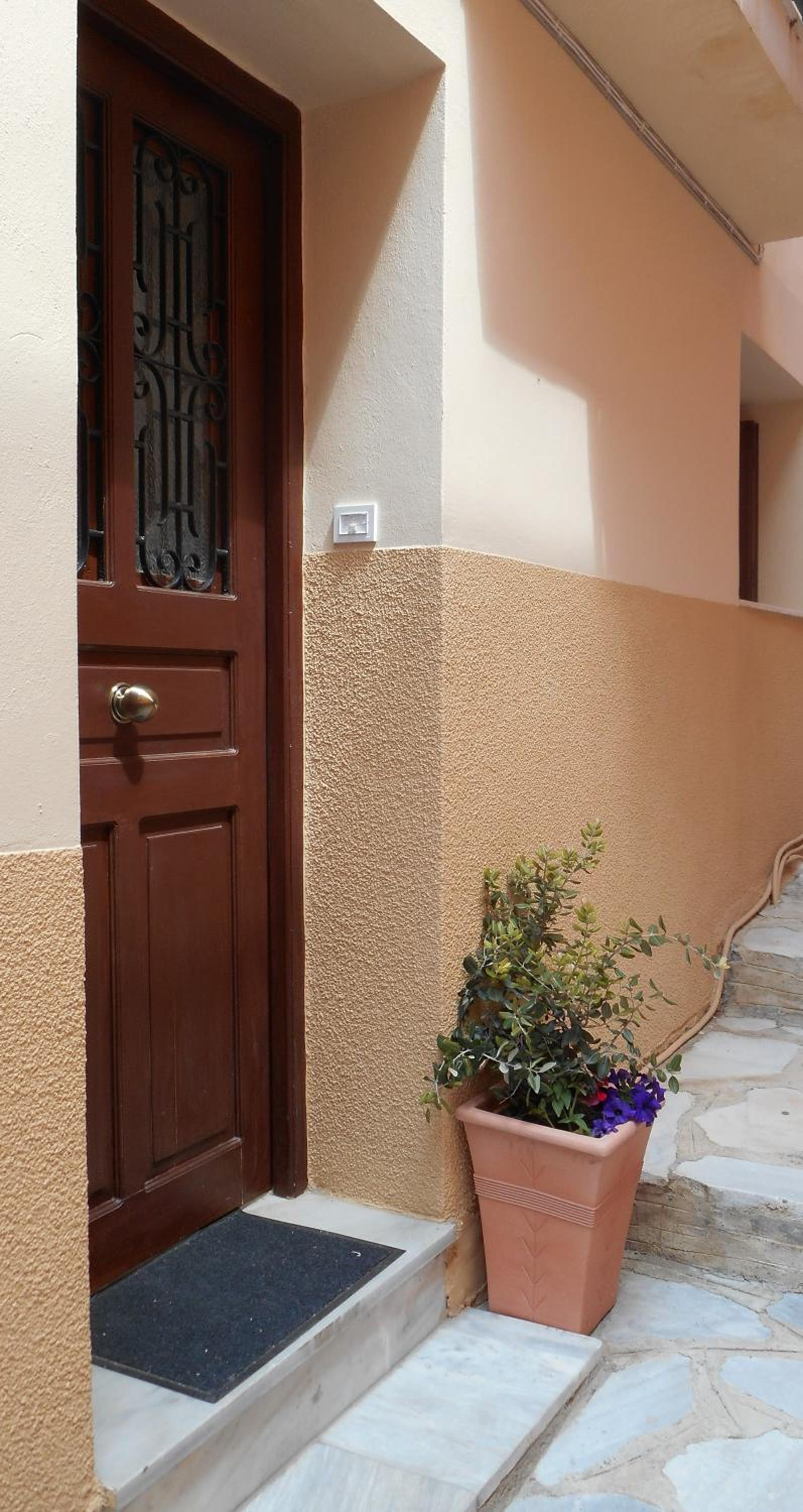 Elegant and Comfortable Apartment in the City Center photo 4