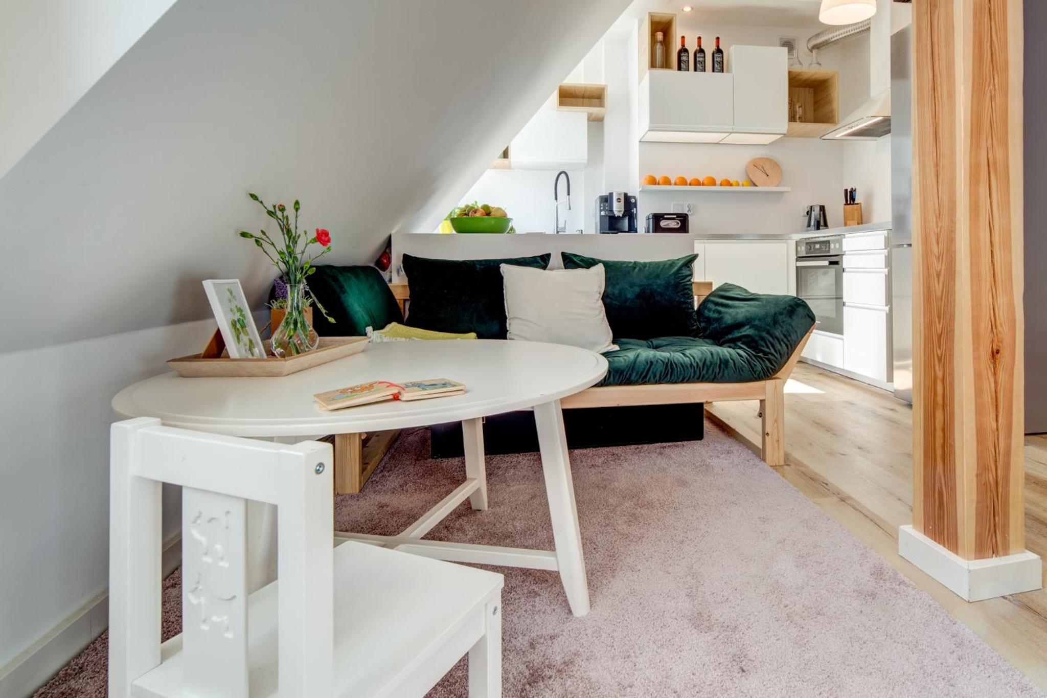 HM-Family-Apartment by Eve view 4