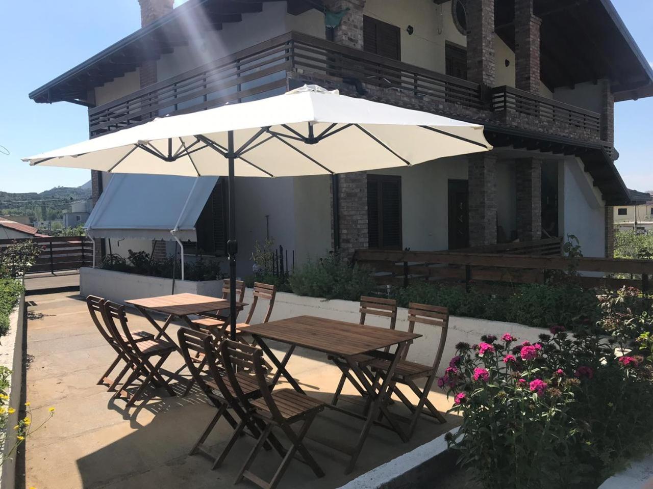 SARA'S VILLA