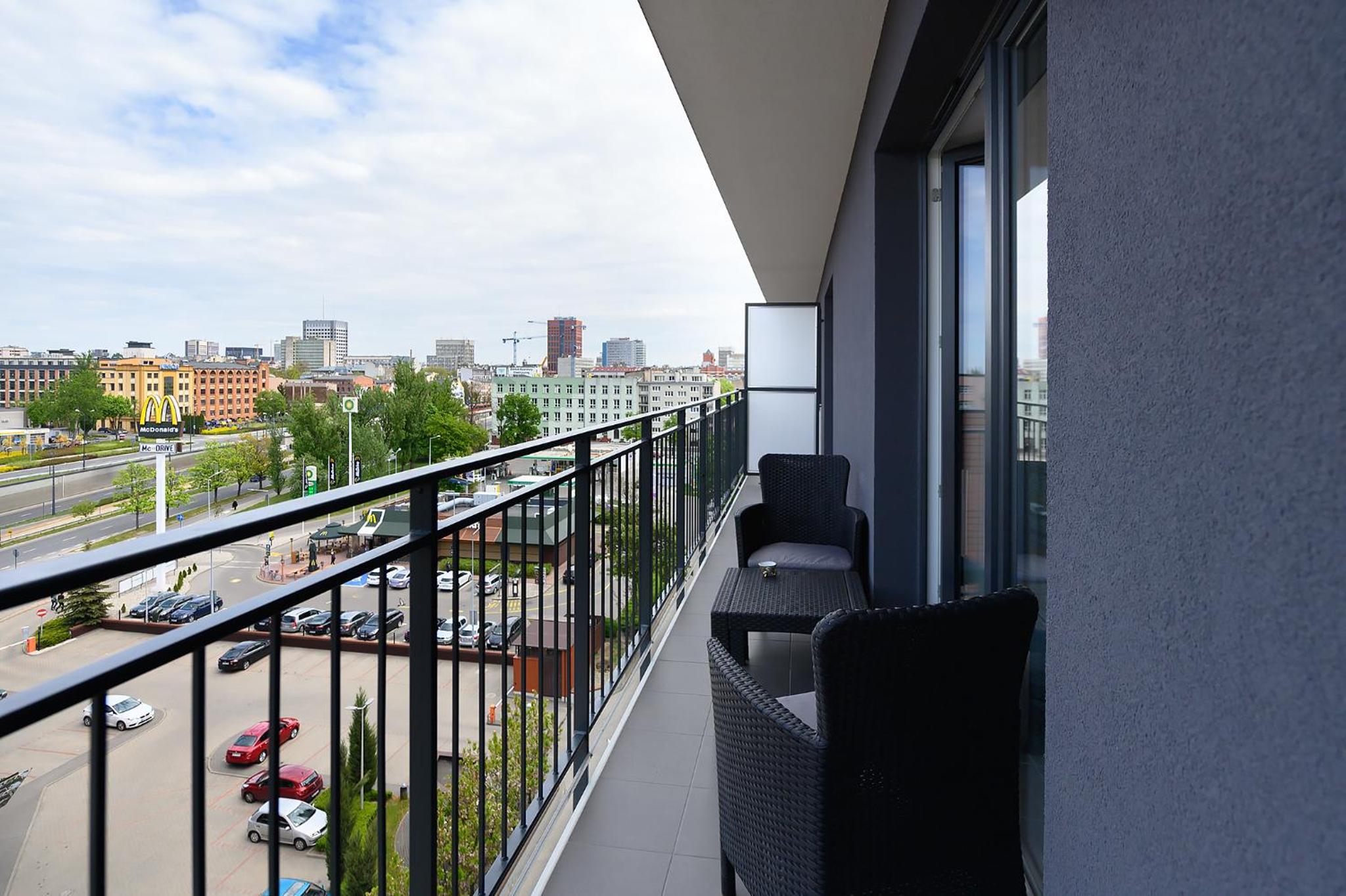 Expo Home Apartment by PinPoint