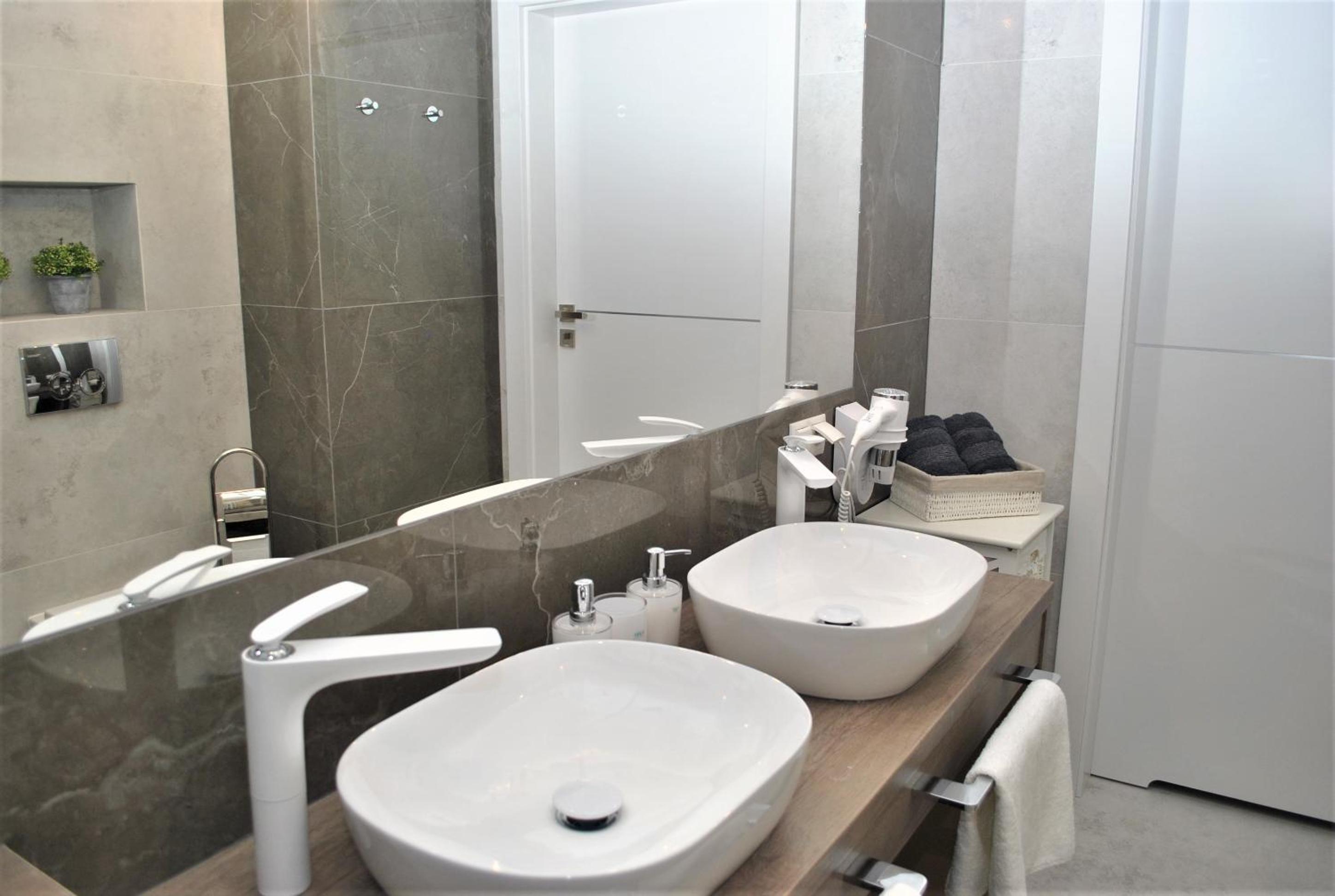 Apartament Mirage Classic view 3