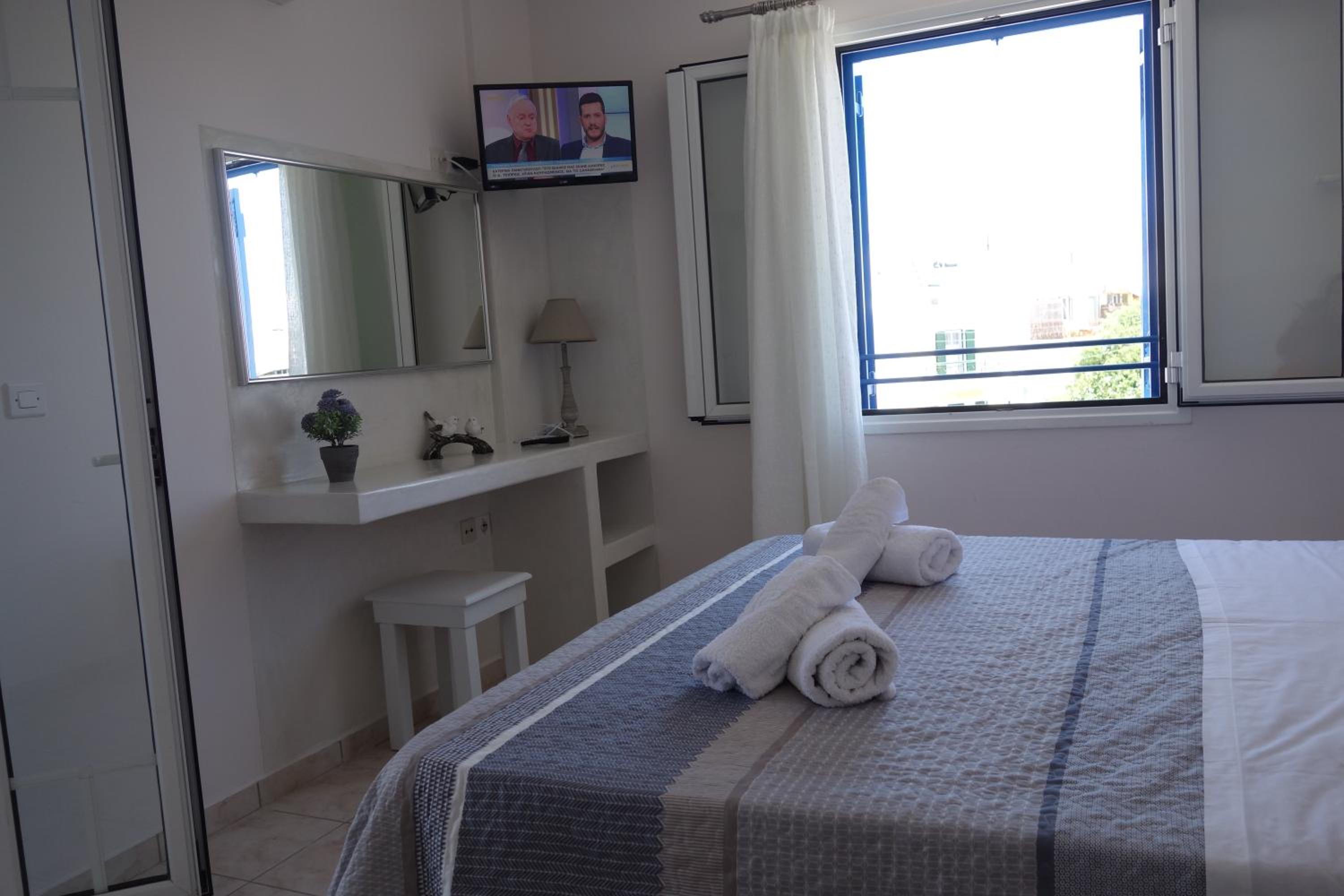 Noe Rooms