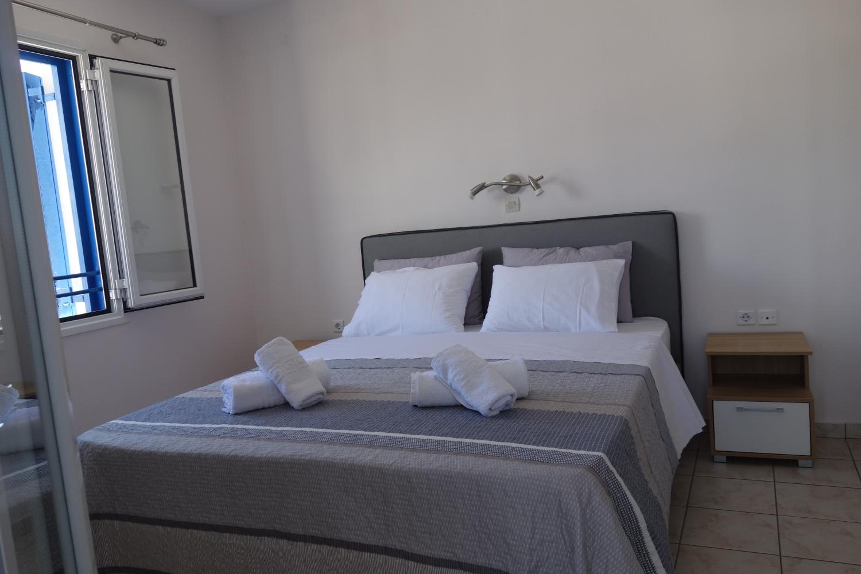Noe Rooms