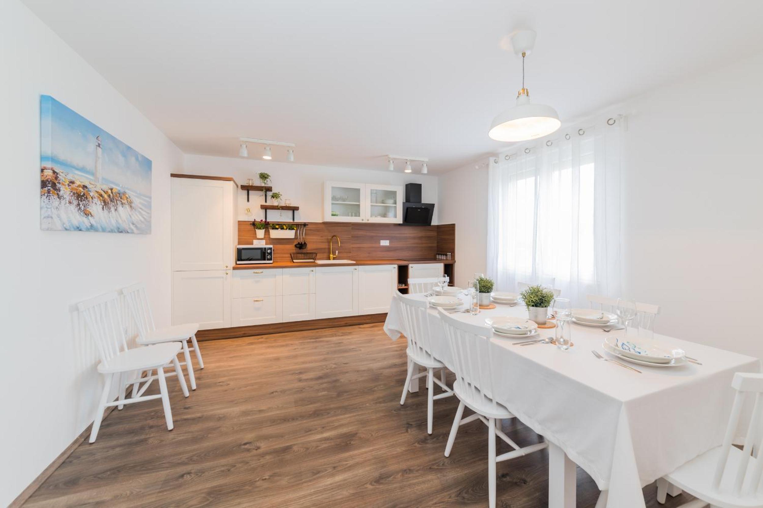 Apartmani Zara view 4