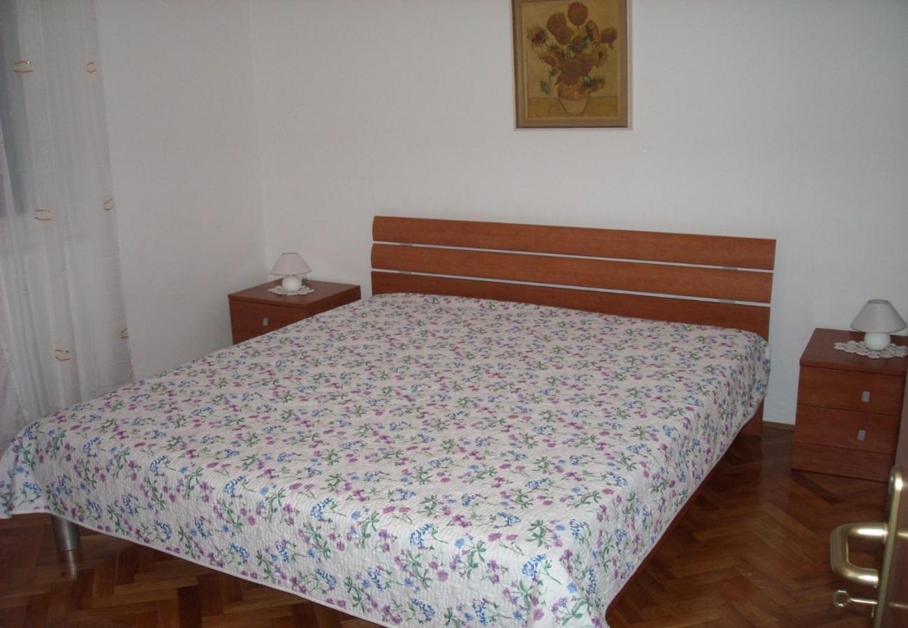 Holiday home Jaroje- 80m from beach