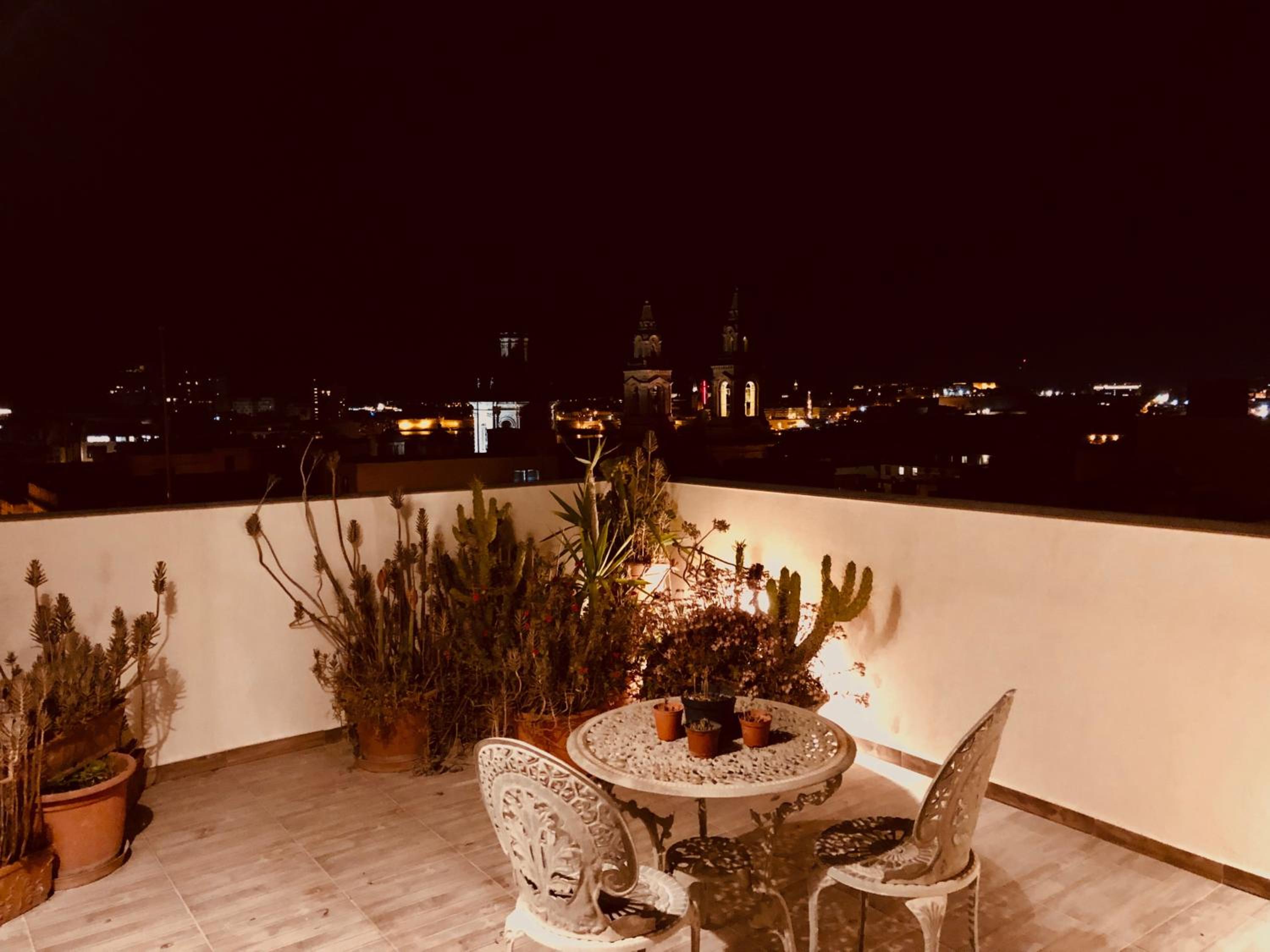balcony