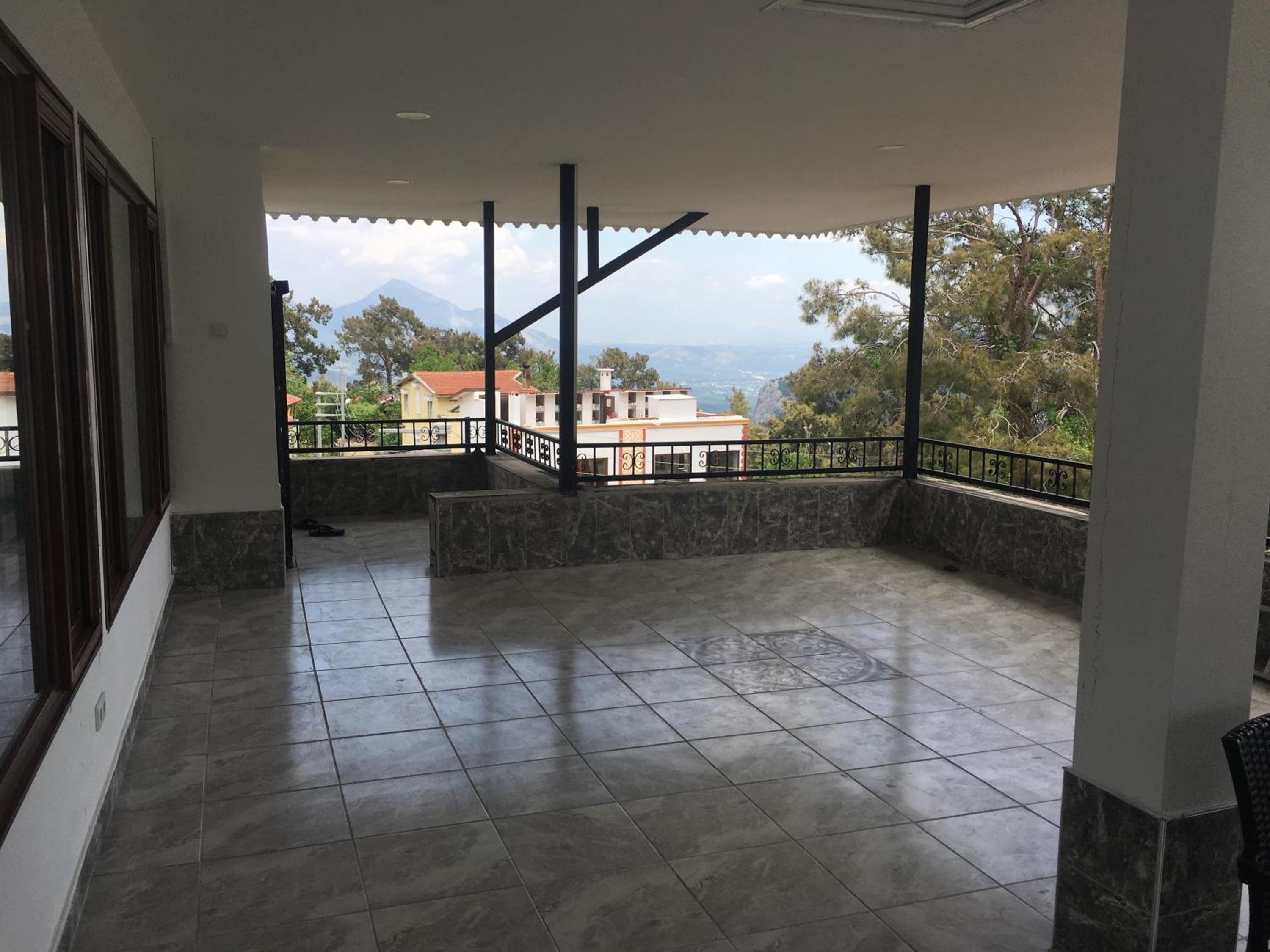 balcony