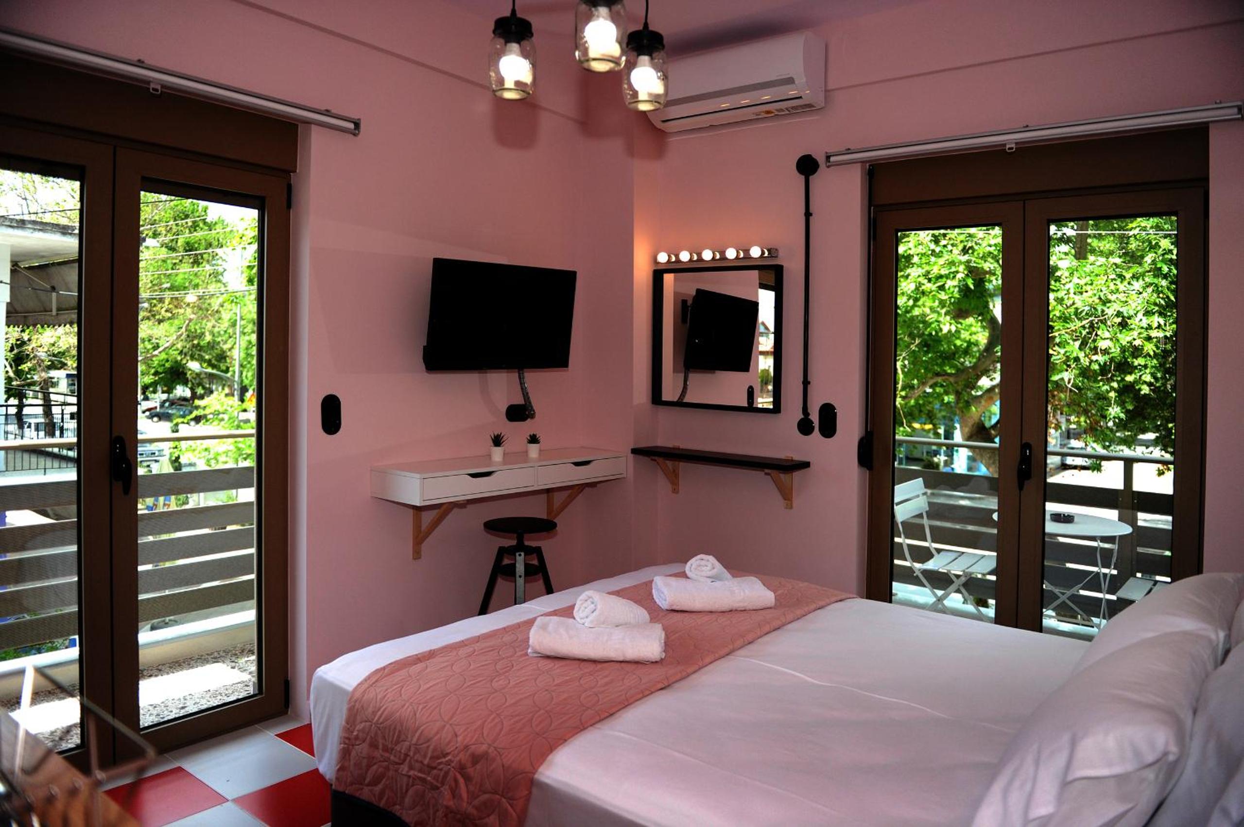 Candy's Boutique Rooms view 3