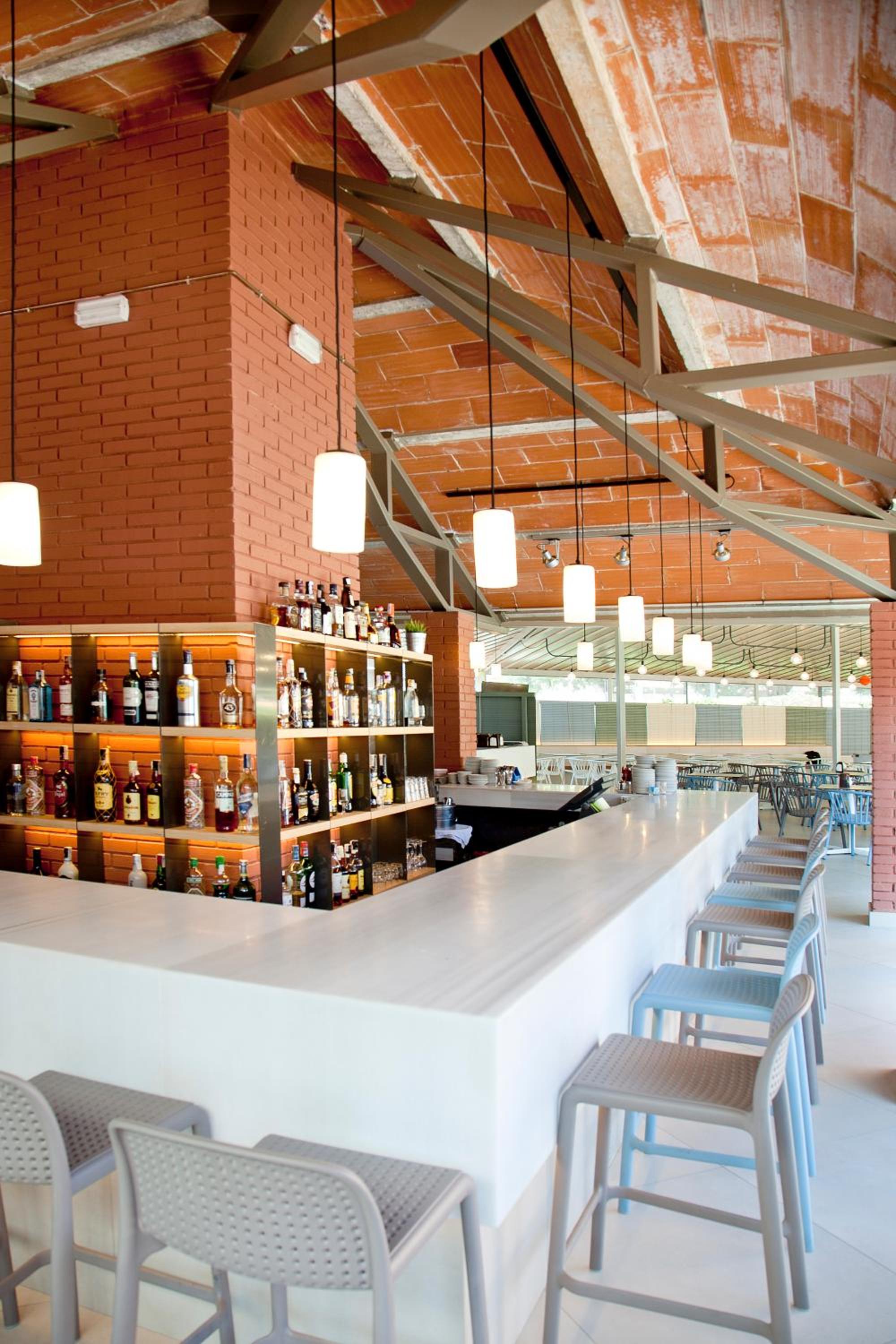bar
