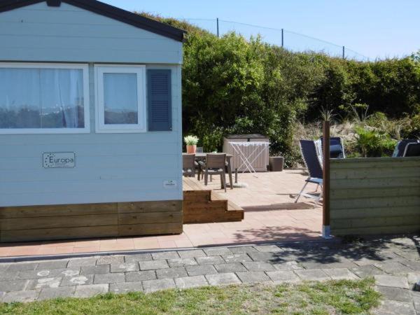 Chalet Joleen IJmuiden aan zee, vlakbij het strand view 2