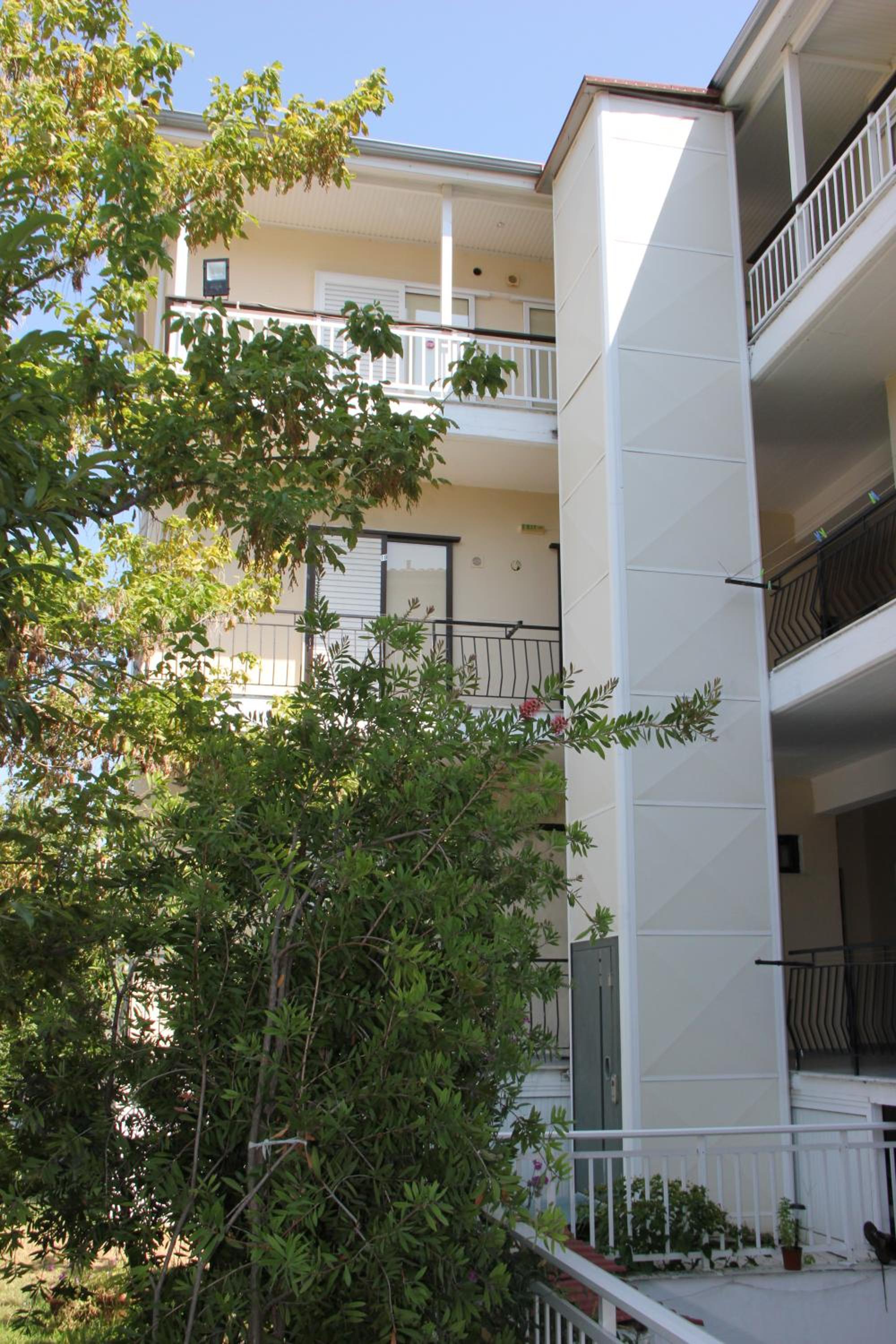 balcony