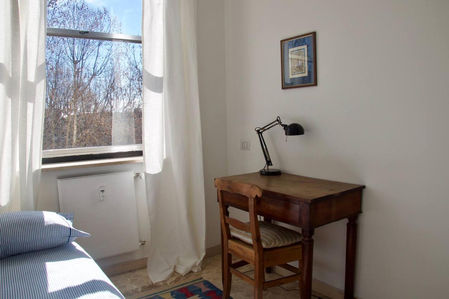 Bright apartment for 5 close to Isola district photo 4