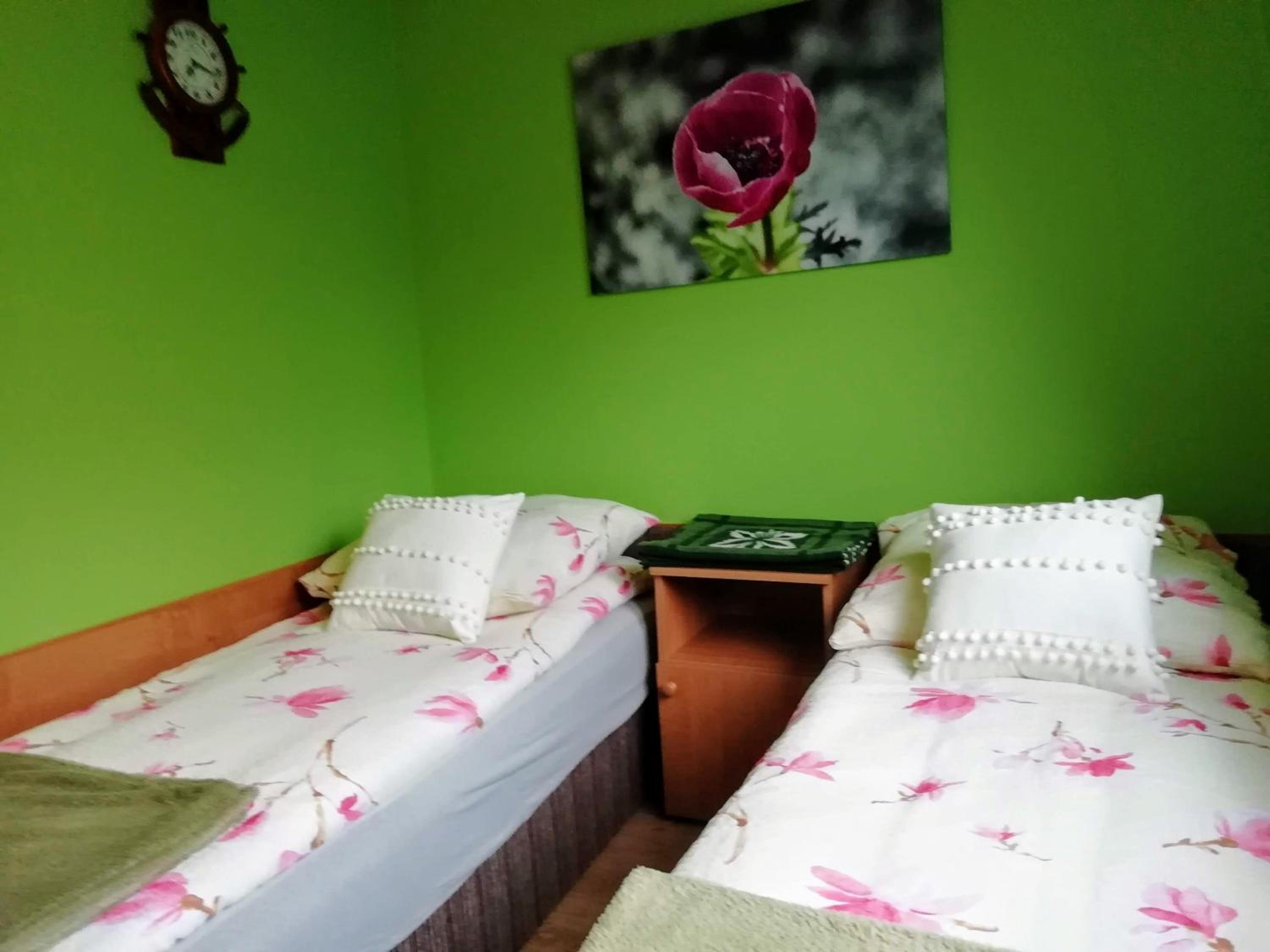 Pokoje Gościnne POD DELFINKAMI