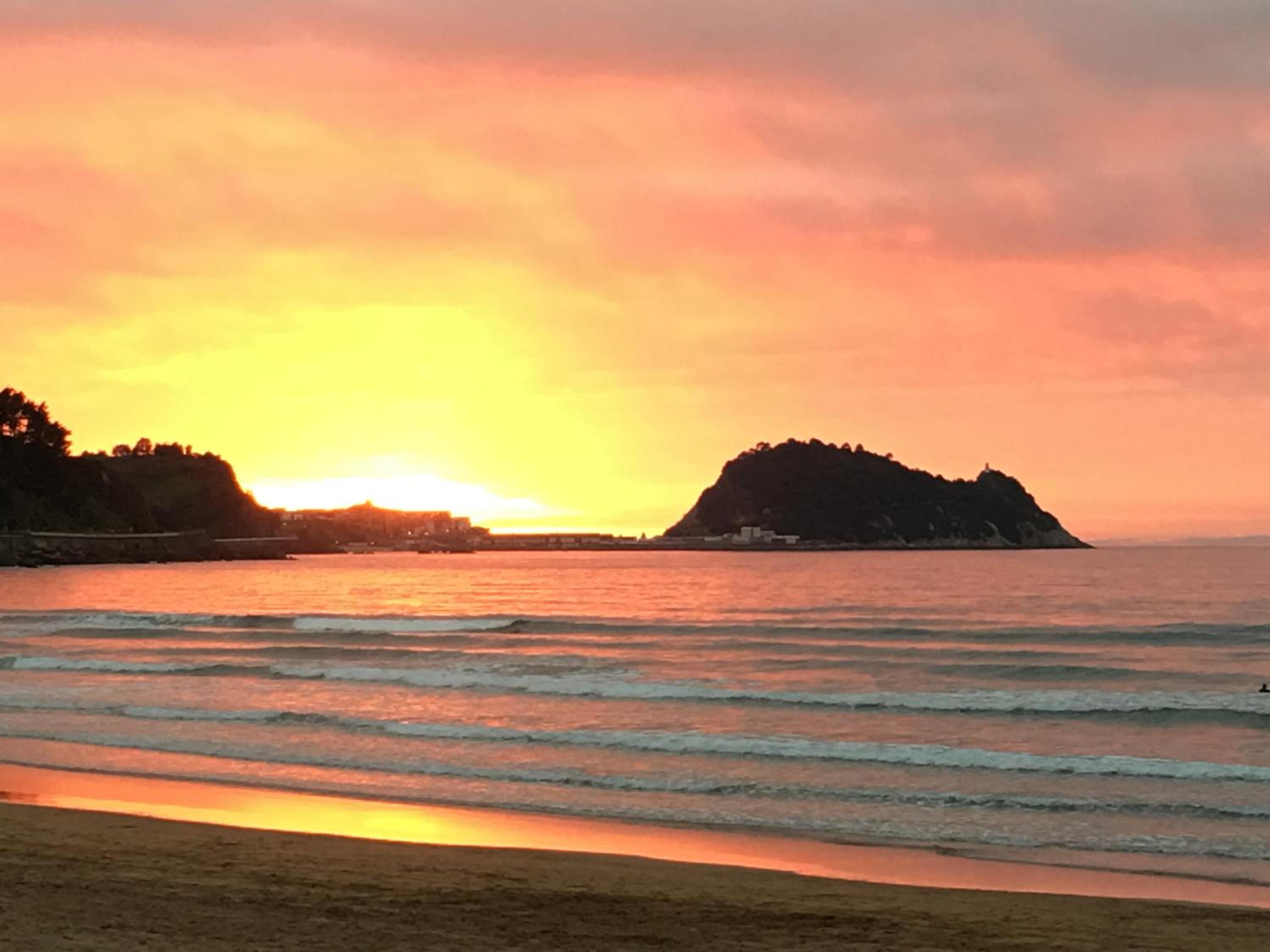 Santillana home vistas mar, parking, tablas de surf y bicicletas photo 5