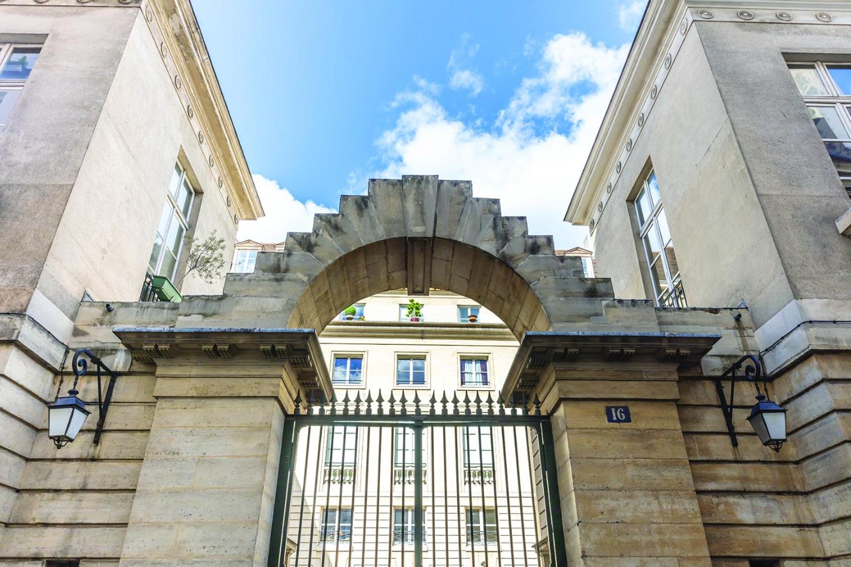 MARAIS - Elegant Flat in Old Paris